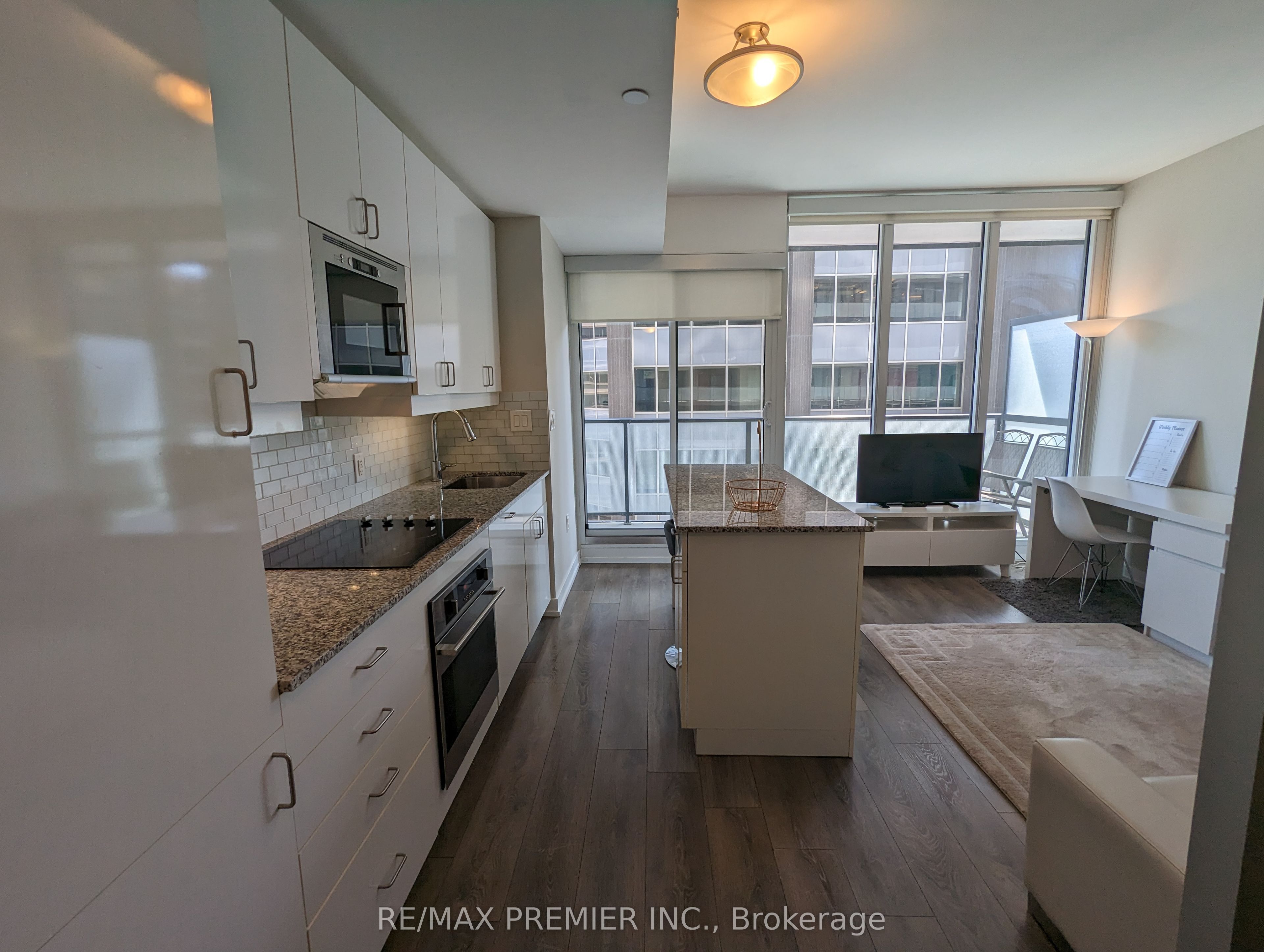 426 University Avenue 1907, Toronto, ON M5G 1S9 photo 5