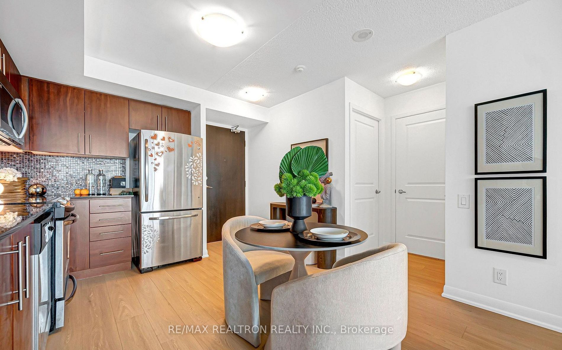 17 Anndale Drive 701, Toronto, ON M2N 2W7 photo 4