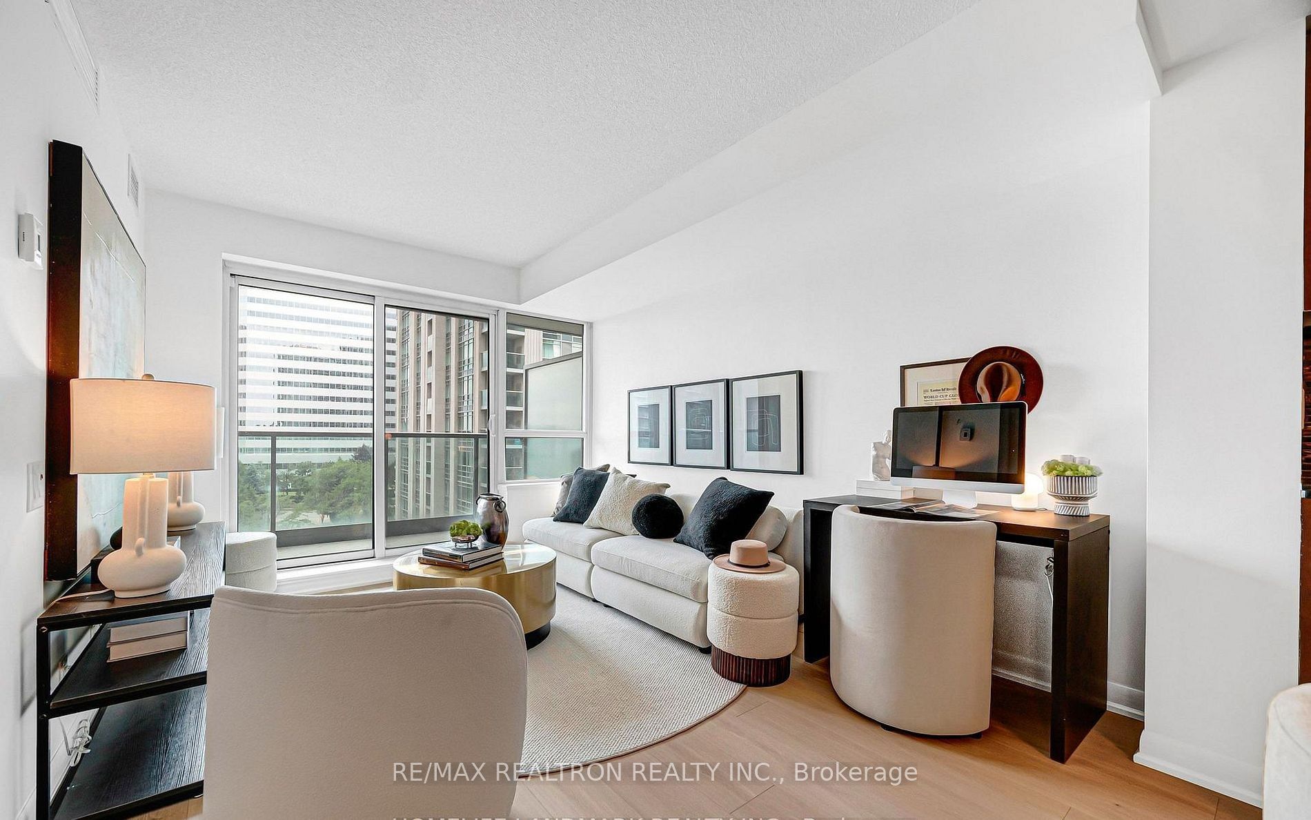 17 Anndale Drive 701, Toronto, ON M2N 2W7 photo 5