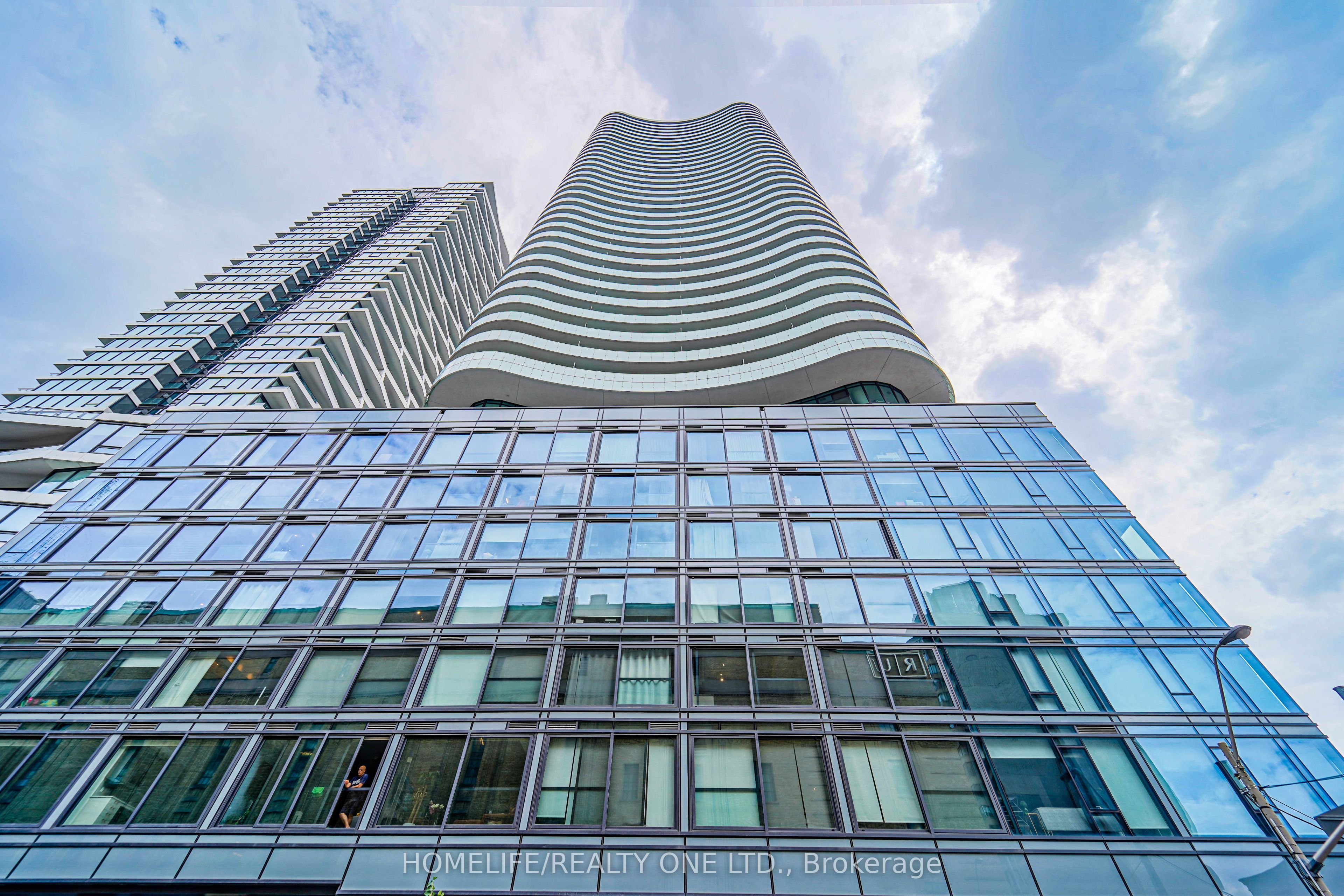403 Church Street 3201, Toronto, ON M4Y 2C2 photo 3