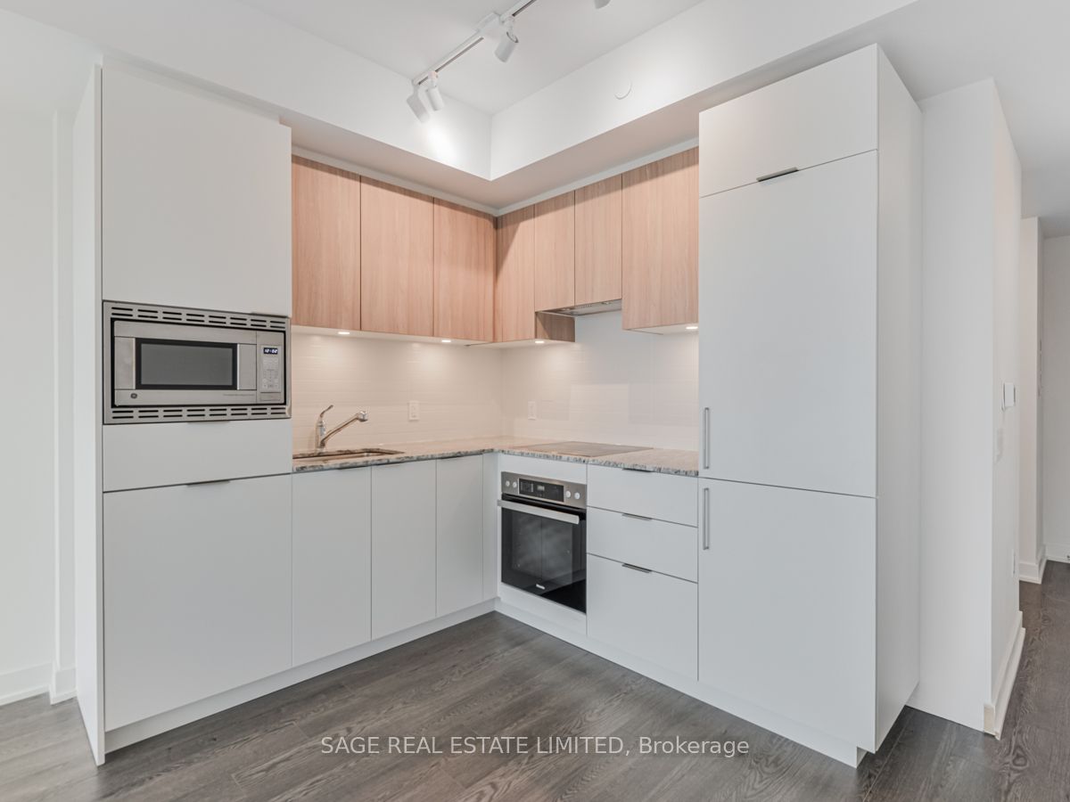 50 O'neill Road 516, Toronto, ON M3C 0R1