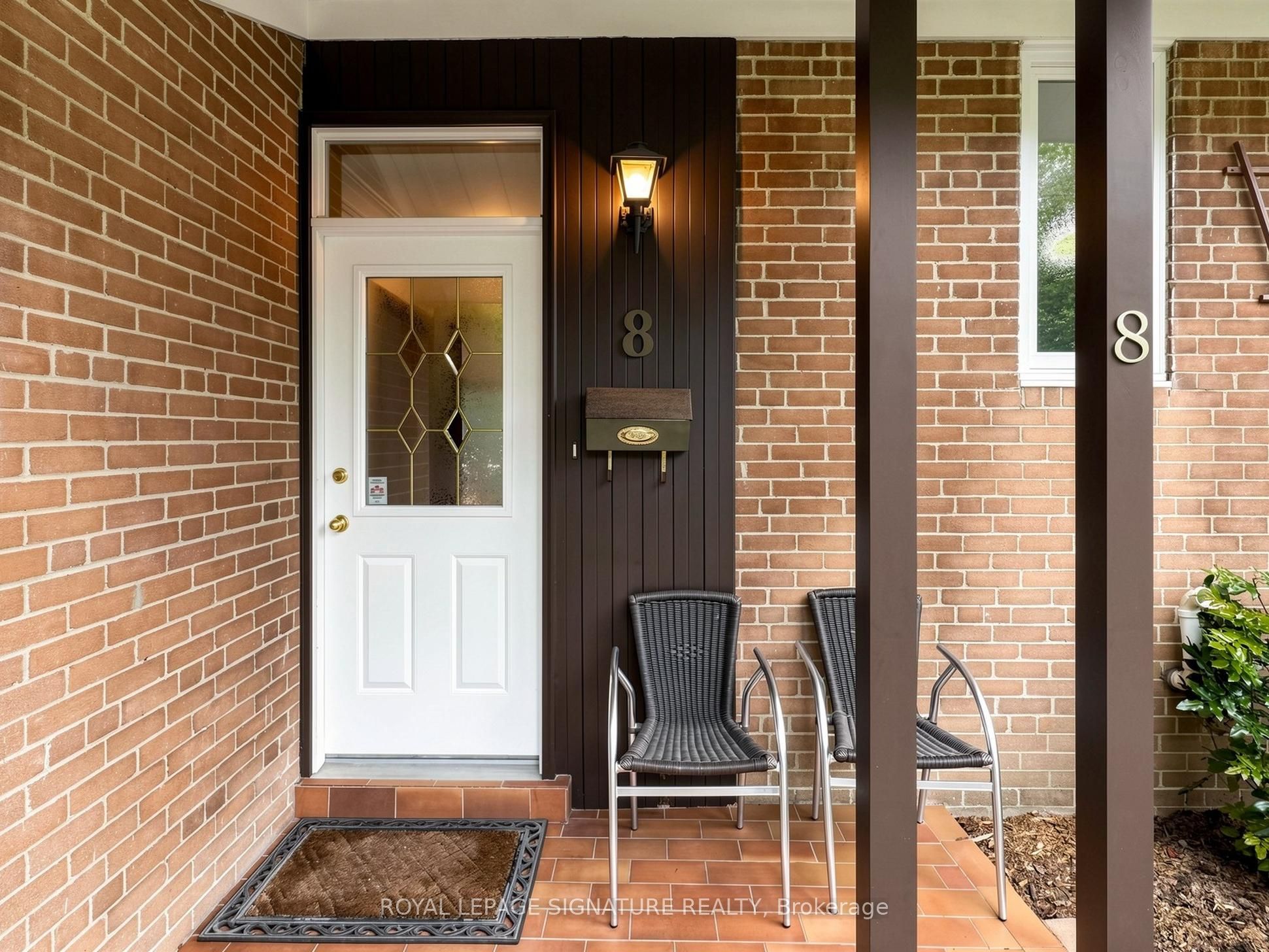 8 Ternhill Crescent, Toronto, ON M3C 2E5 photo 3