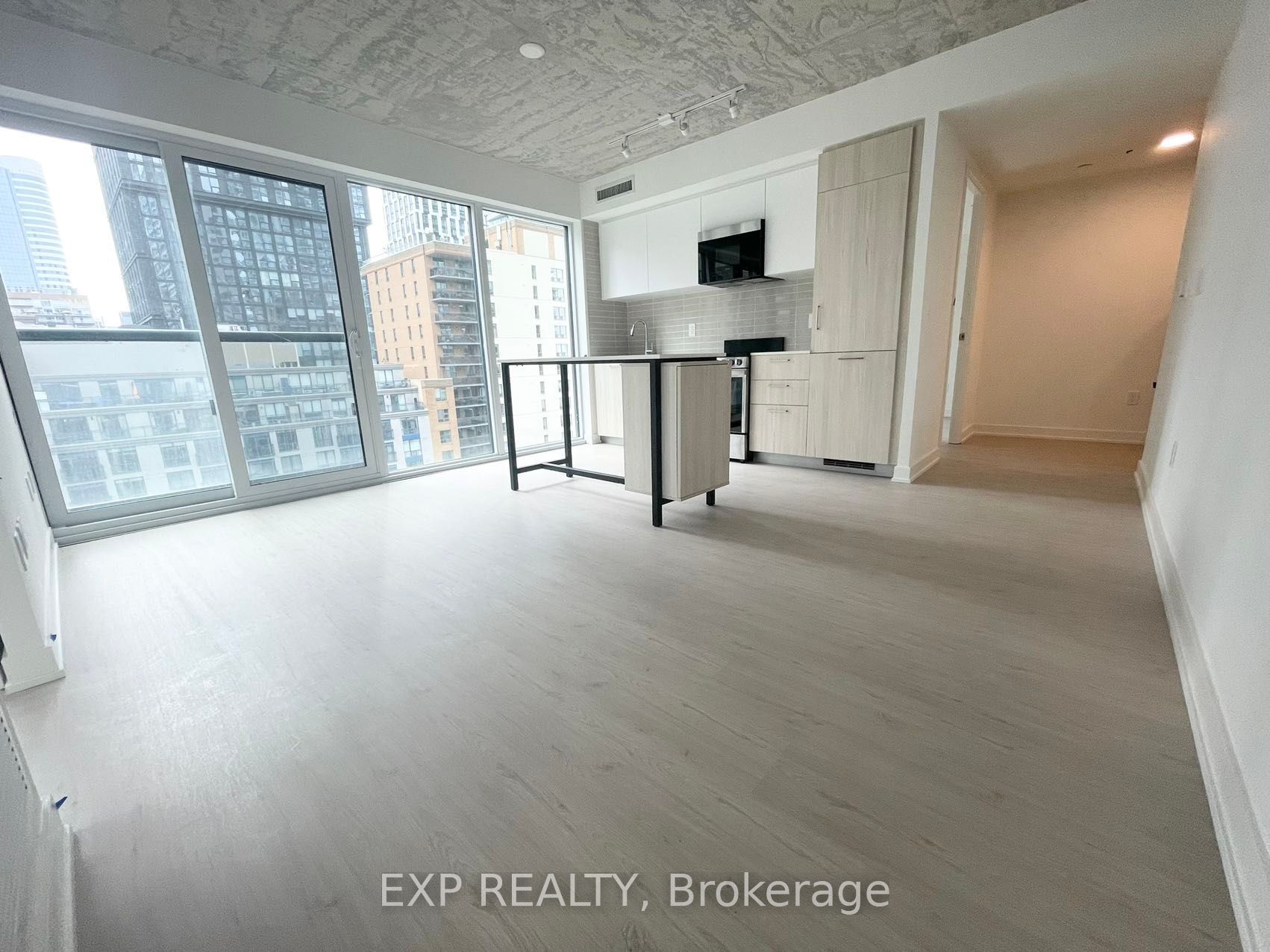 65 Mutual Street 1104, Toronto, ON M5B 0E5 photo 5