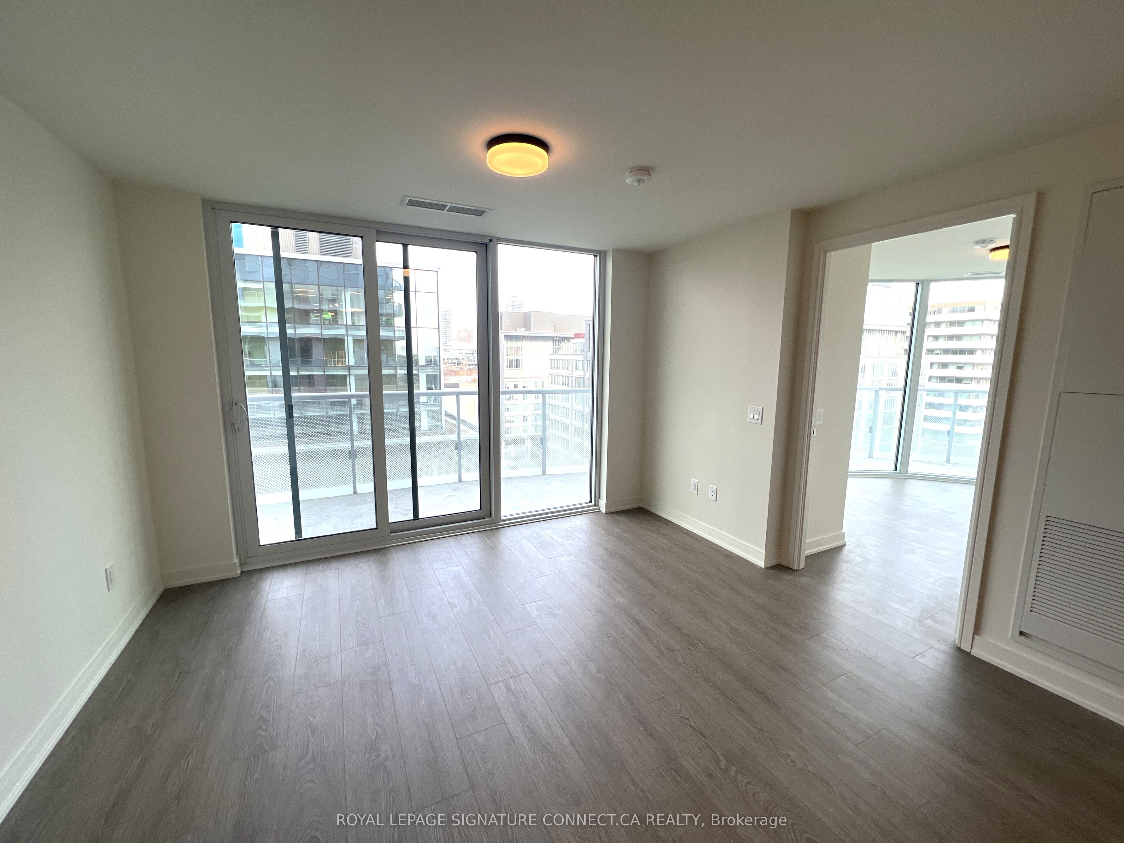 425 Front Street E 805, Toronto, ON M5A 0X2 photo 5
