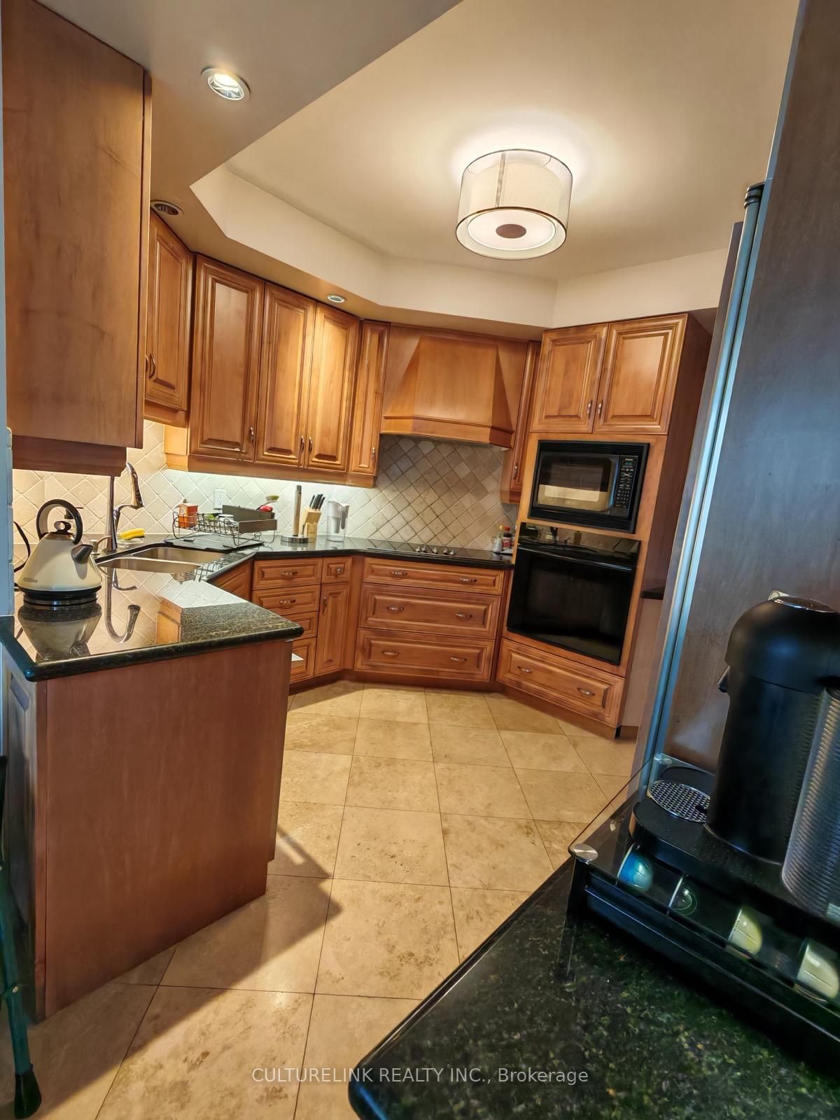 10 Bellair Street 902, Toronto, ON M5R 3T8 photo 4