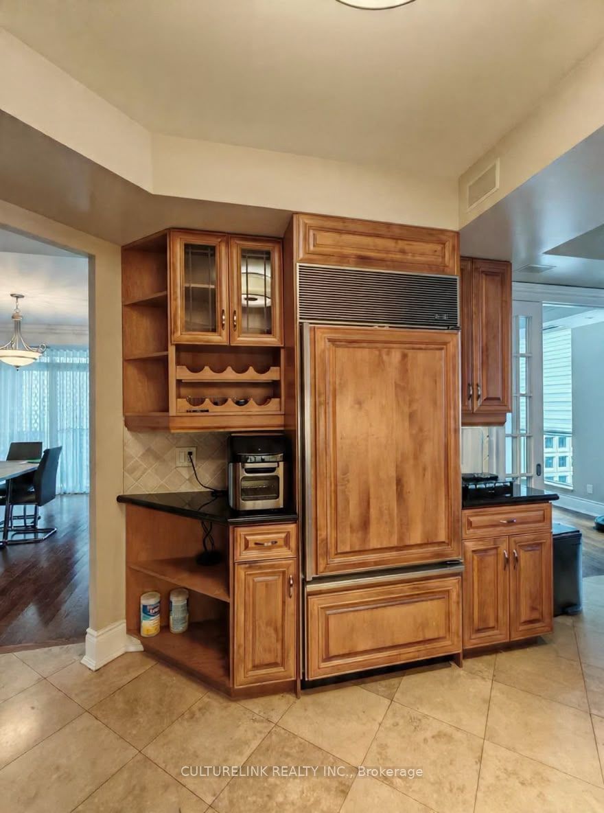 10 Bellair Street 902, Toronto, ON M5R 3T8 photo 5