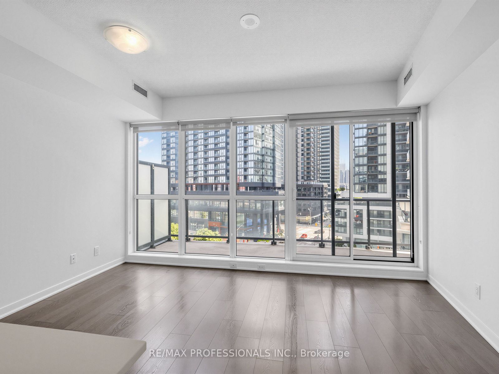 51 East Liberty Street 606, Toronto, ON M6K 3P8 photo 5