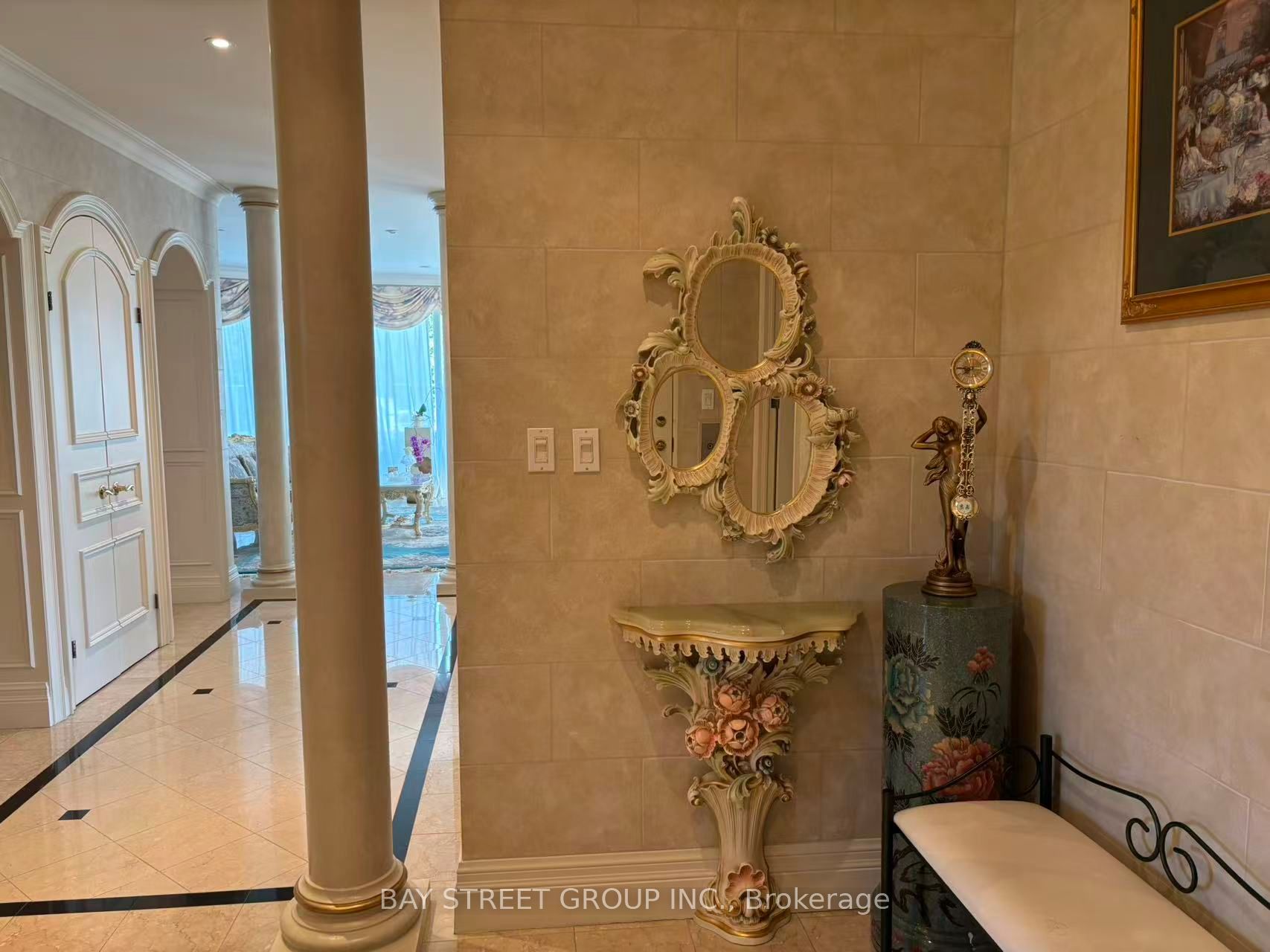 1 Watergarden Way 518, Toronto, ON M2K 2Z7