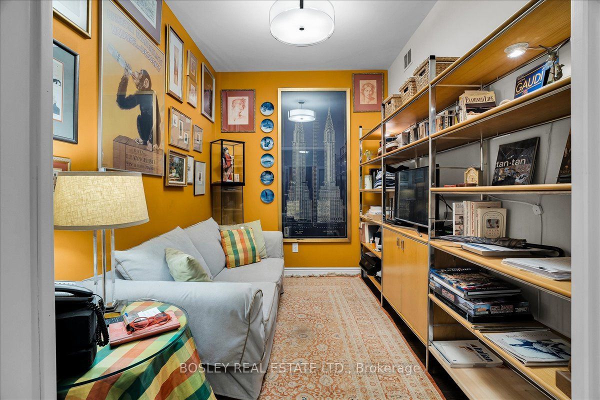 77 McMurrich Street 306, Toronto, ON M5R 3V3 photo 2