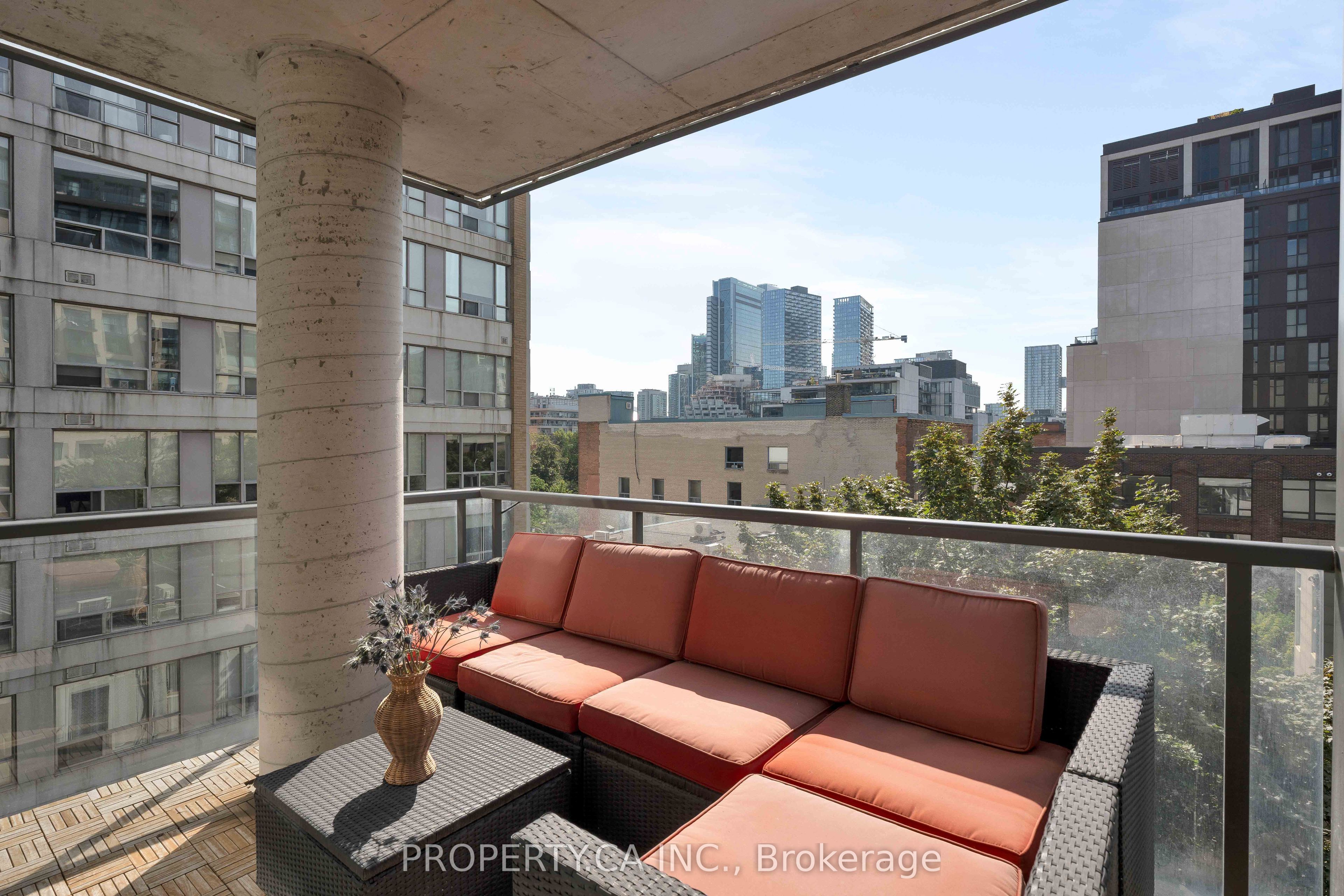 533 Richmond Street W 605, Toronto, ON M5V 3Y1 photo 3