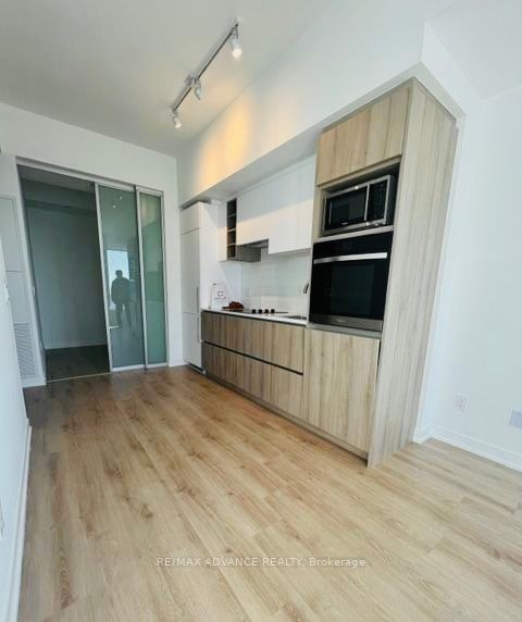 319 Jarvis Street 2701, Toronto, ON M5B 2C2 photo 4