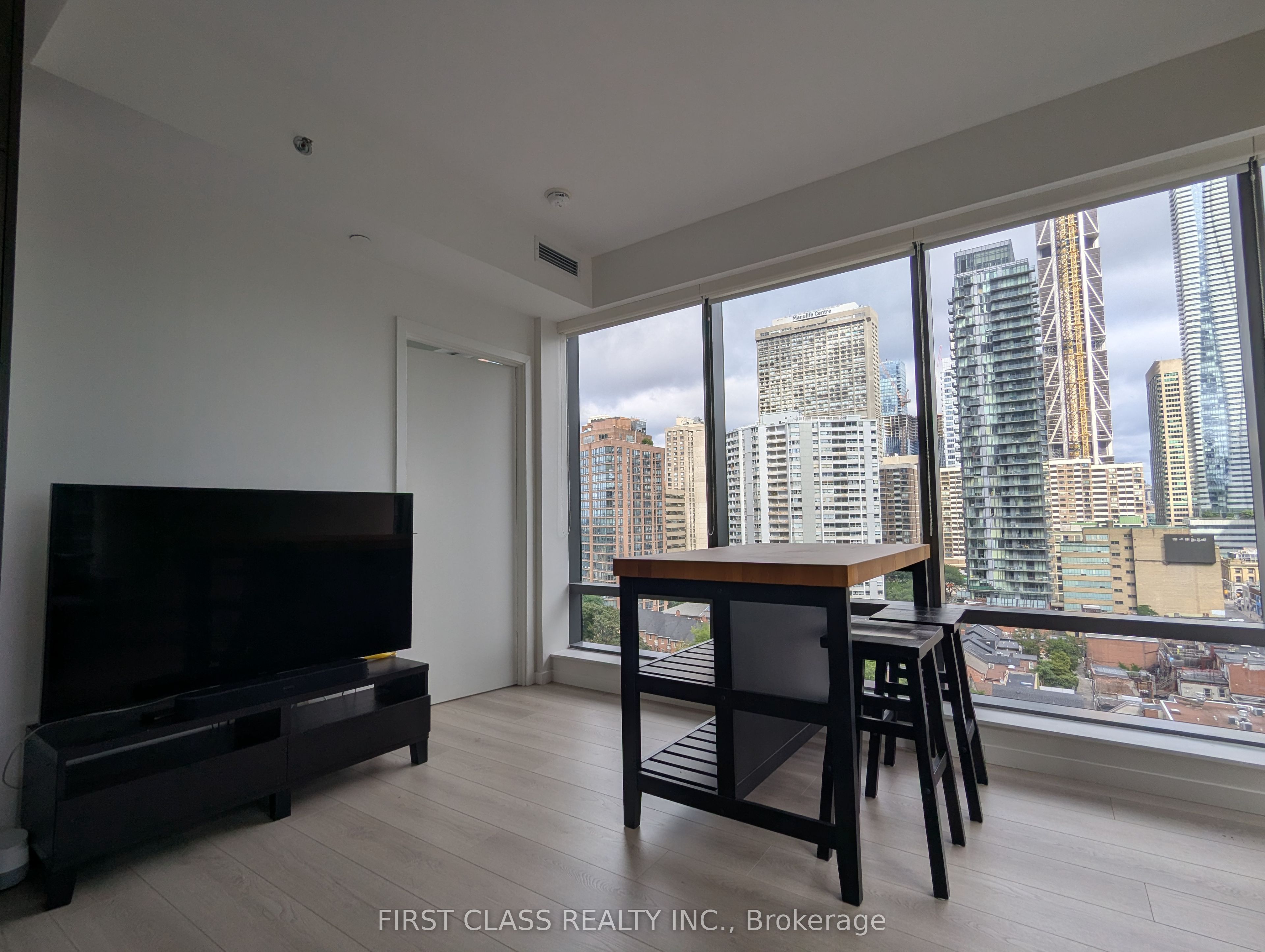 5 St. Joseph Street 1210, Toronto, ON M4Y 0B6 photo 5