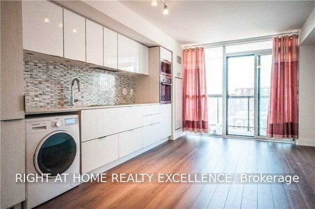 318 Richmond Street W 602, Toronto, ON M5V 1X2