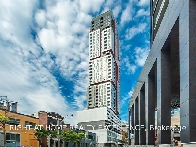 318 Richmond Street W 602, Toronto, ON M5V 1X2 photo 2
