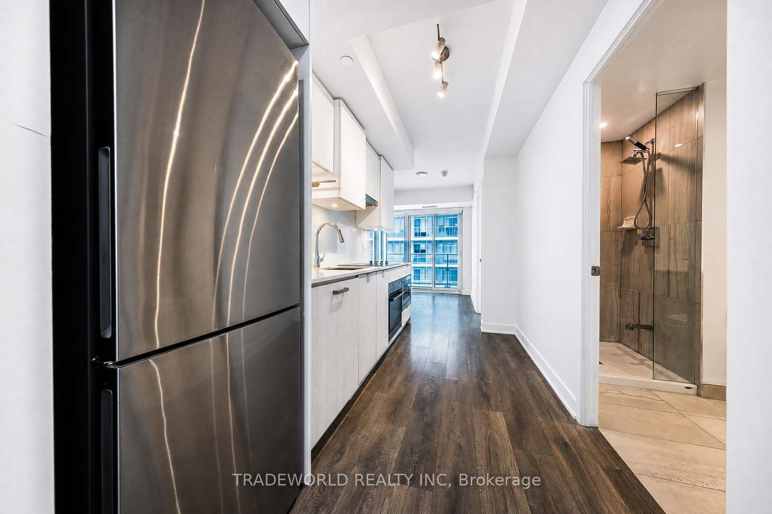 99 Broadway Avenue 2308, Toronto, ON M4P 0E3 photo 3