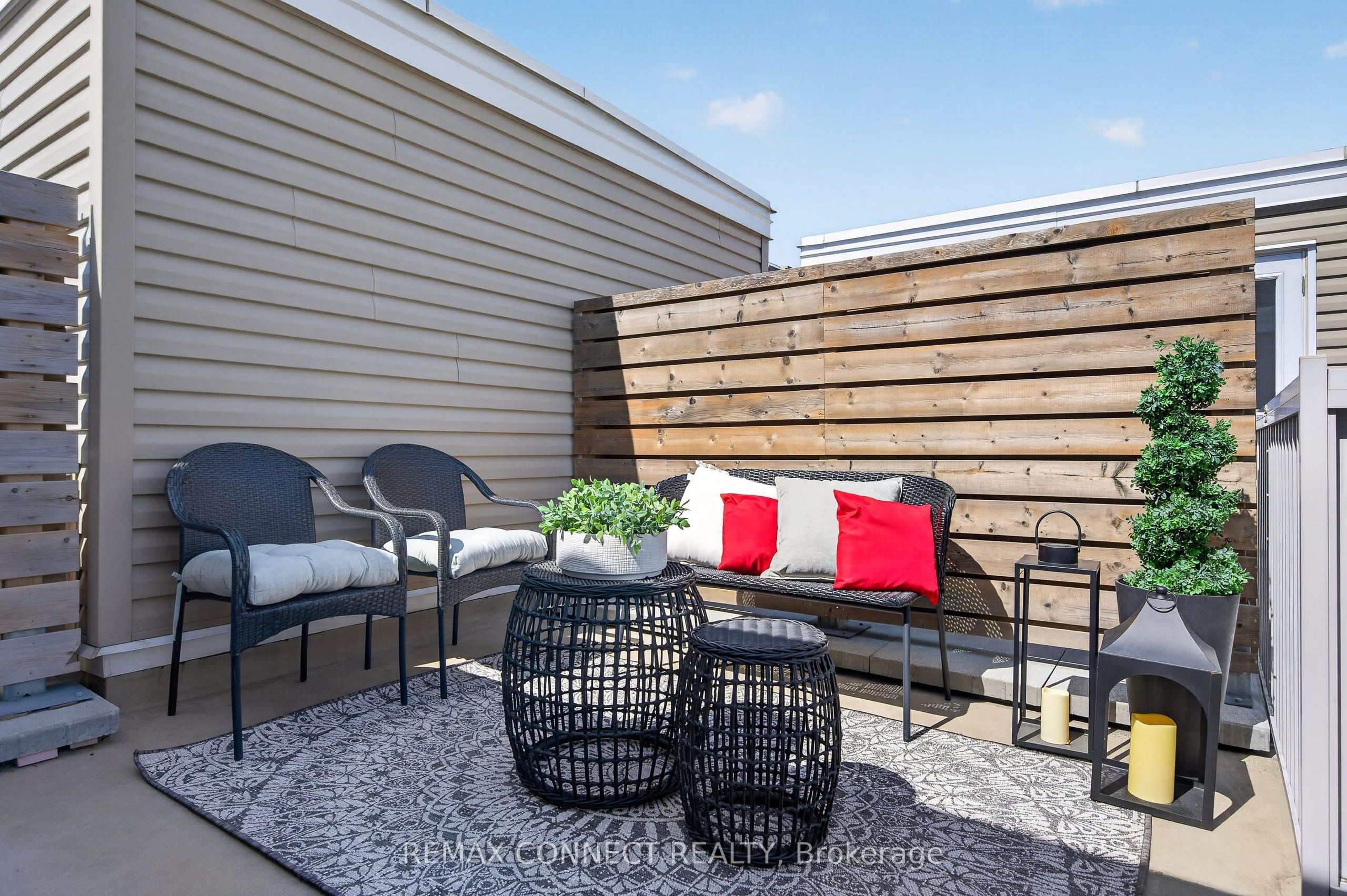 7B Crawford Street, Toronto, ON M6K 3M3