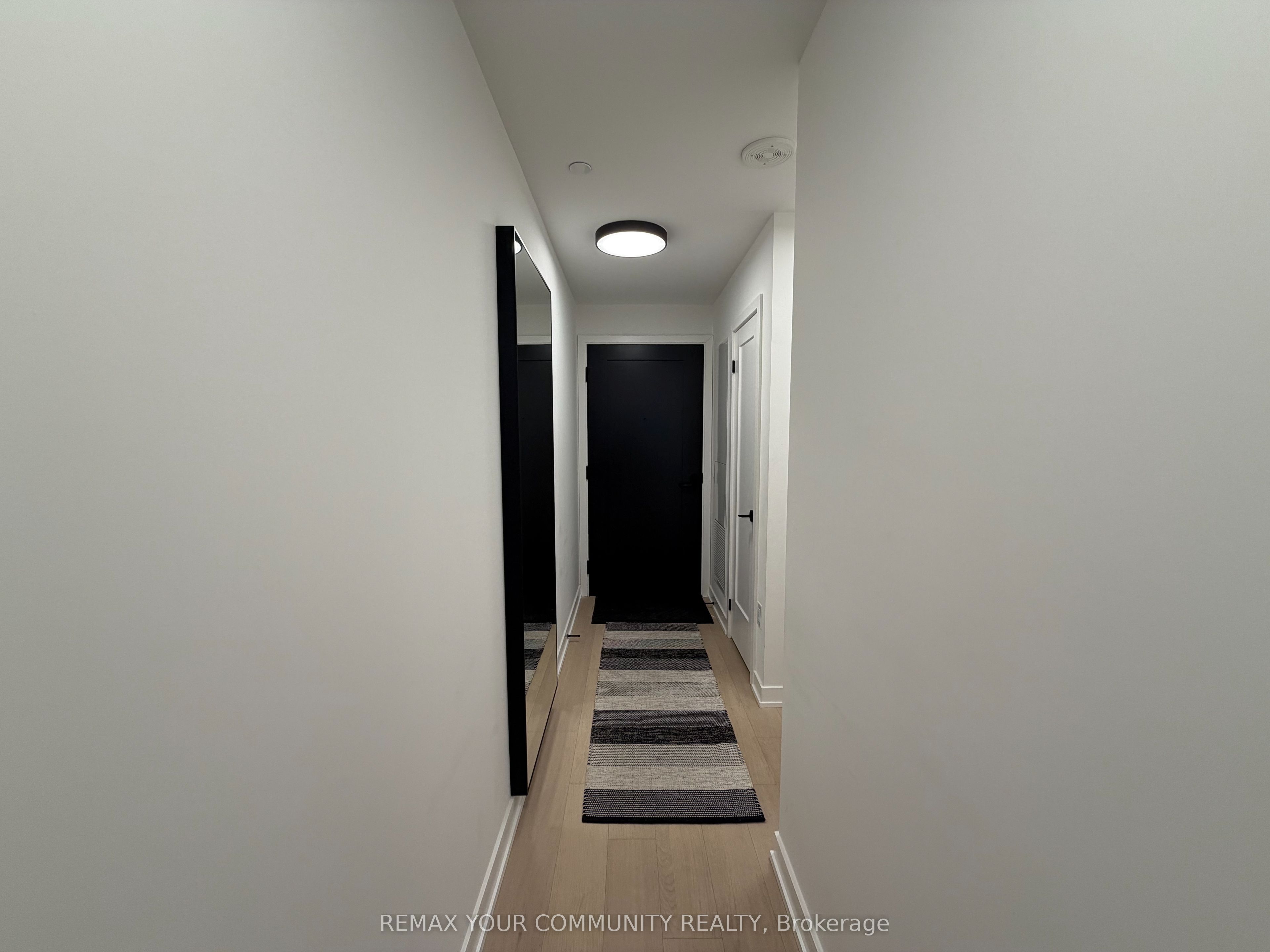 123 Portland Street 804, Toronto, ON M5V 0V9 photo 2