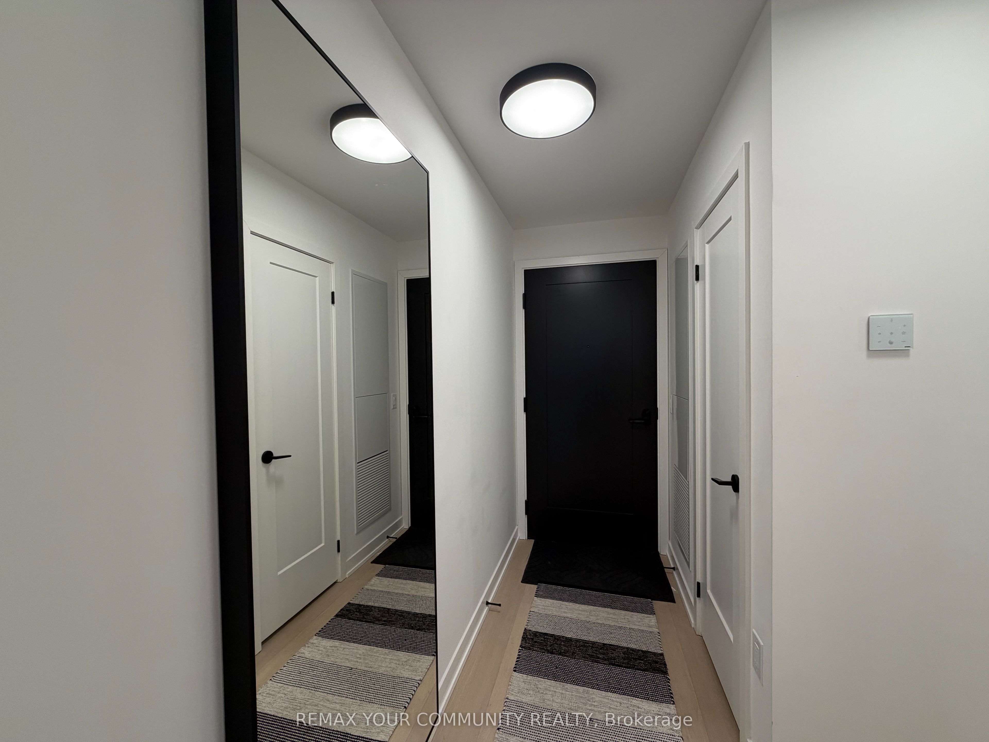 123 Portland Street 804, Toronto, ON M5V 0V9 photo 3