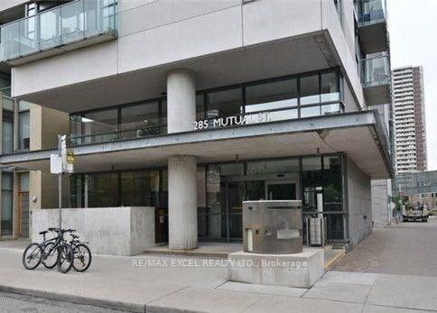 285 Mutual Street 1604, Toronto, ON M4Y 1X6 photo 2