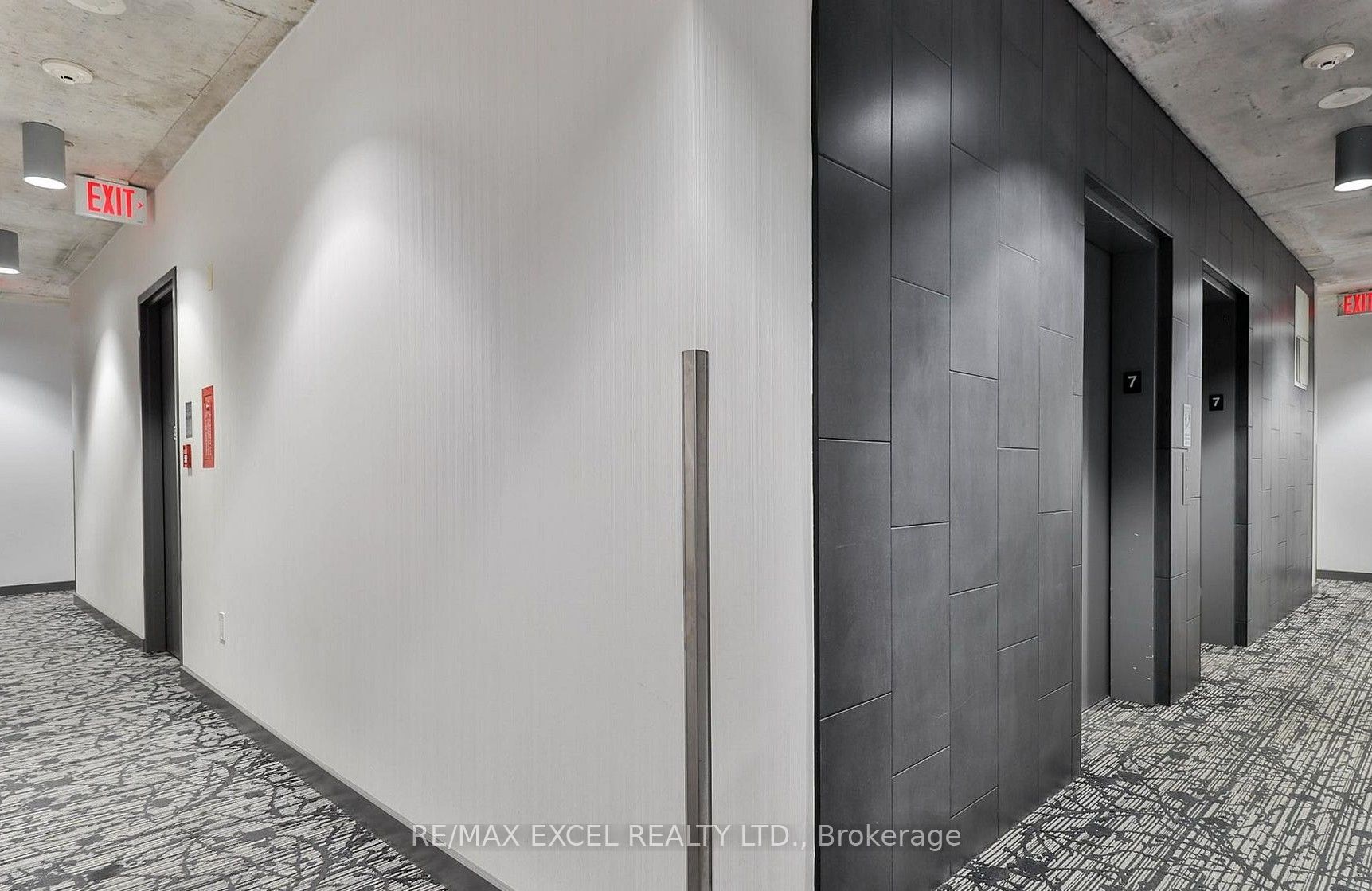 285 Mutual Street 1604, Toronto, ON M4Y 1X6 photo 3
