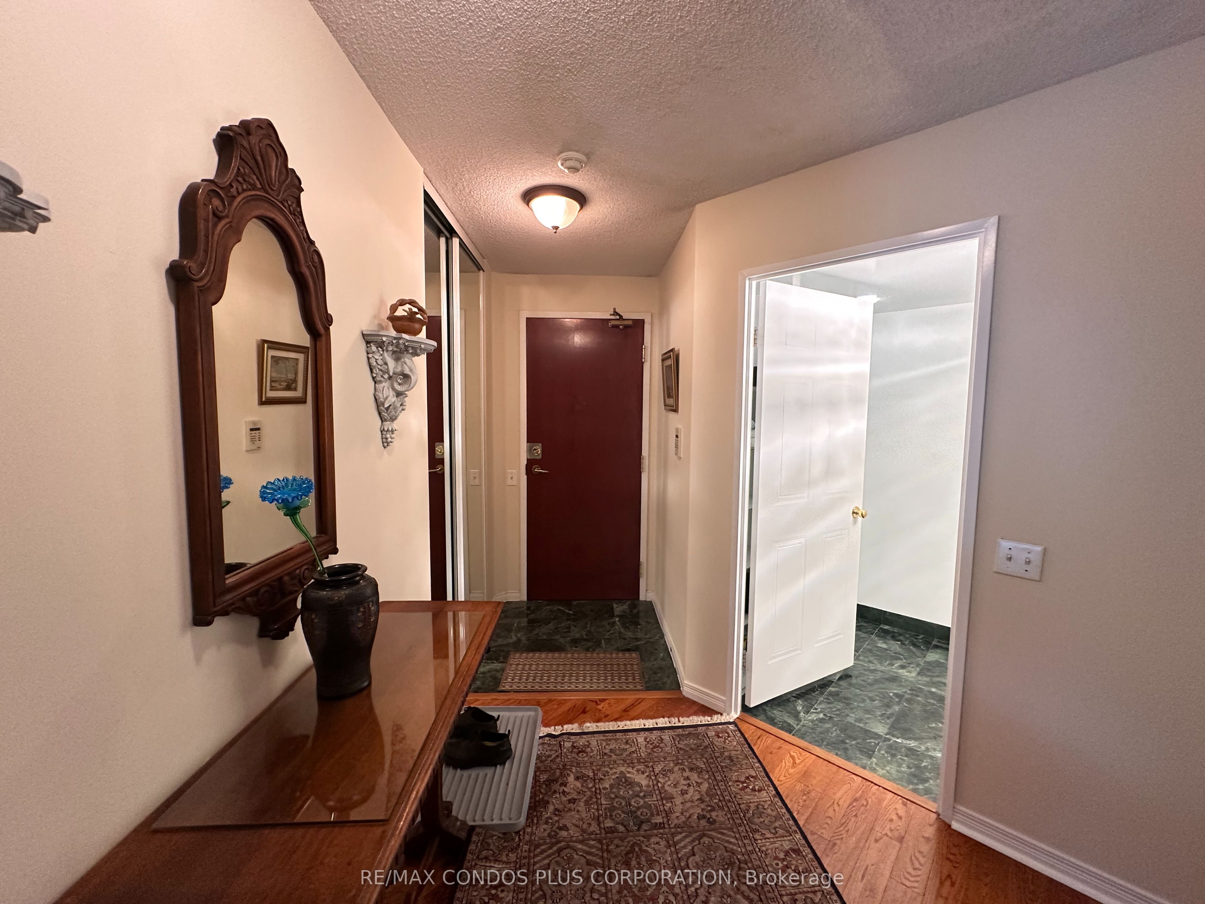 750 Bay Street 905, Toronto, ON M5G 1N6 photo 2