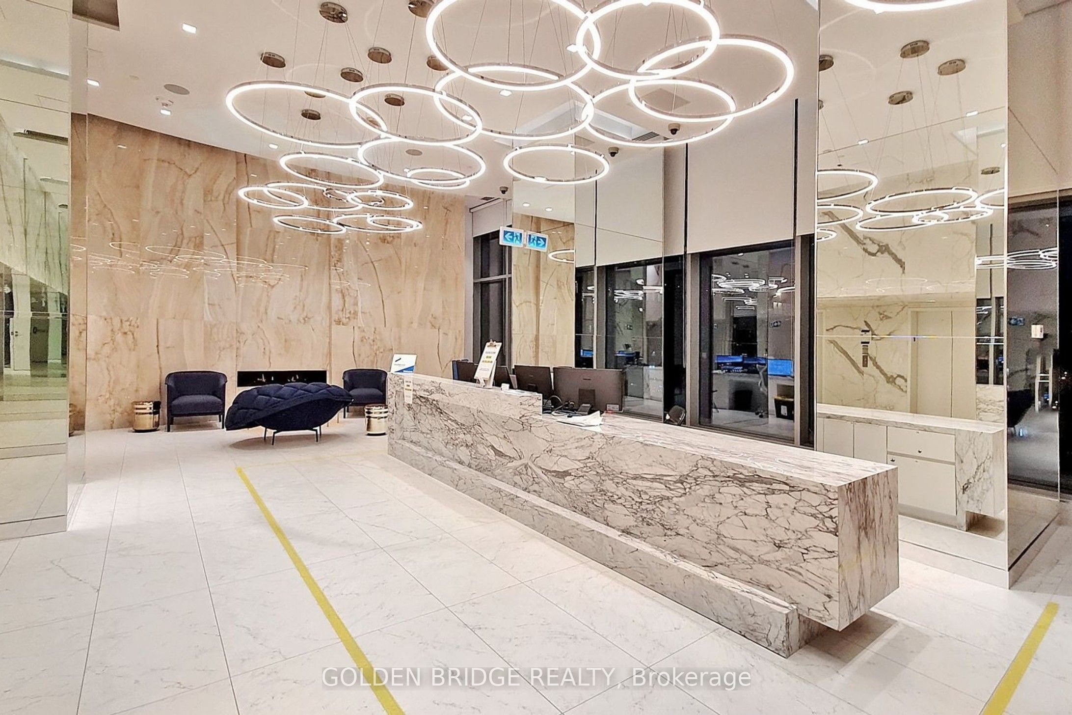 251 Jarvis Street 2410, Toronto, ON M5B 2C2 photo 3