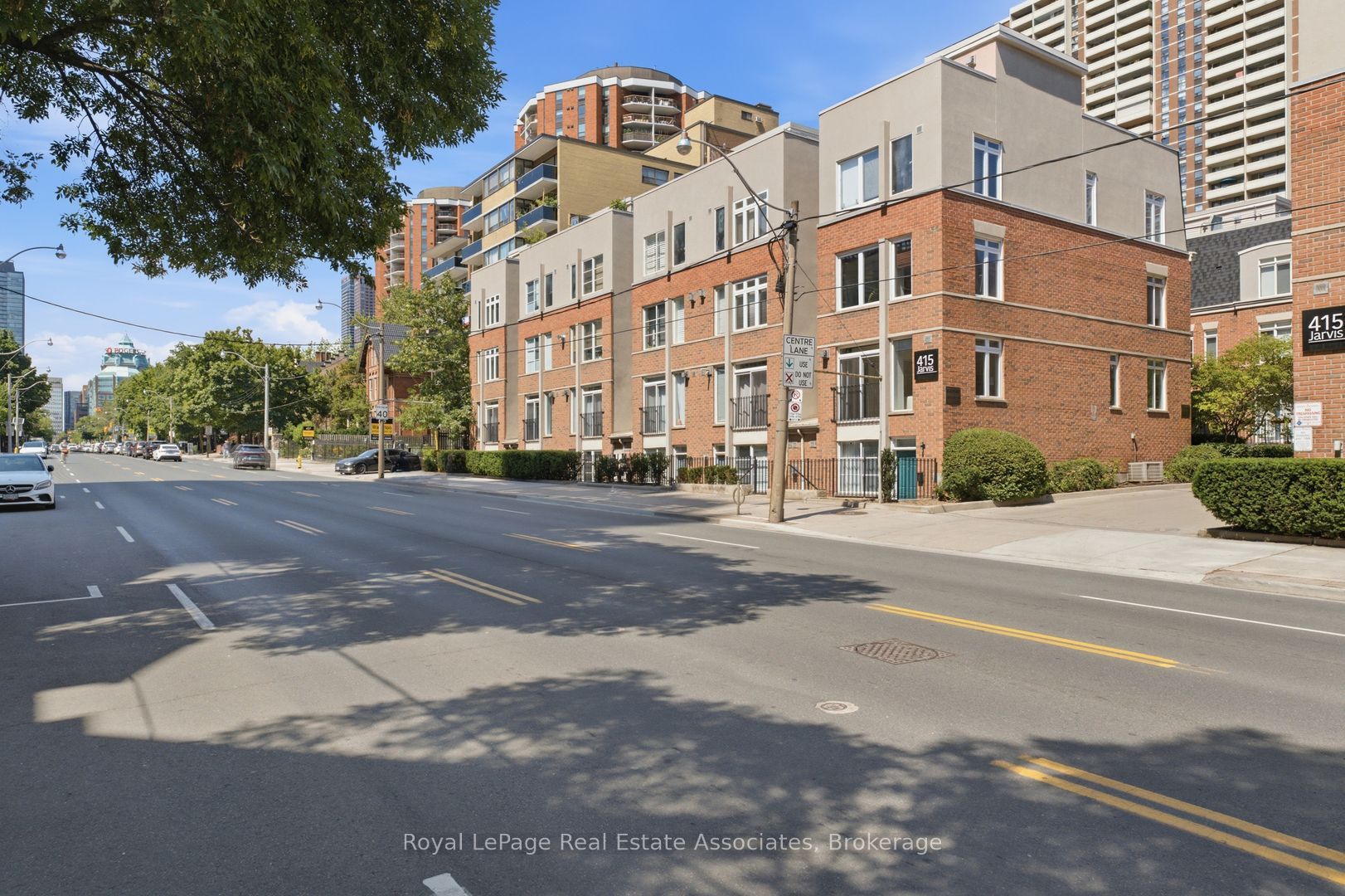 415 Jarvis Street 206, Toronto, ON M4Y 3C1 photo 3
