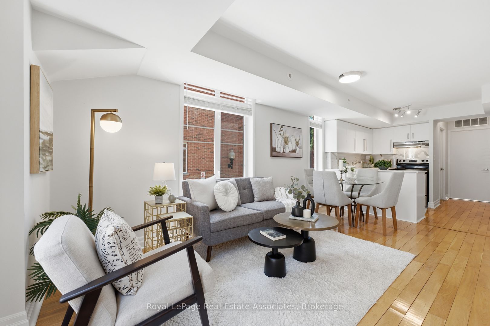 415 Jarvis Street 206, Toronto, ON M4Y 3C1 photo 4