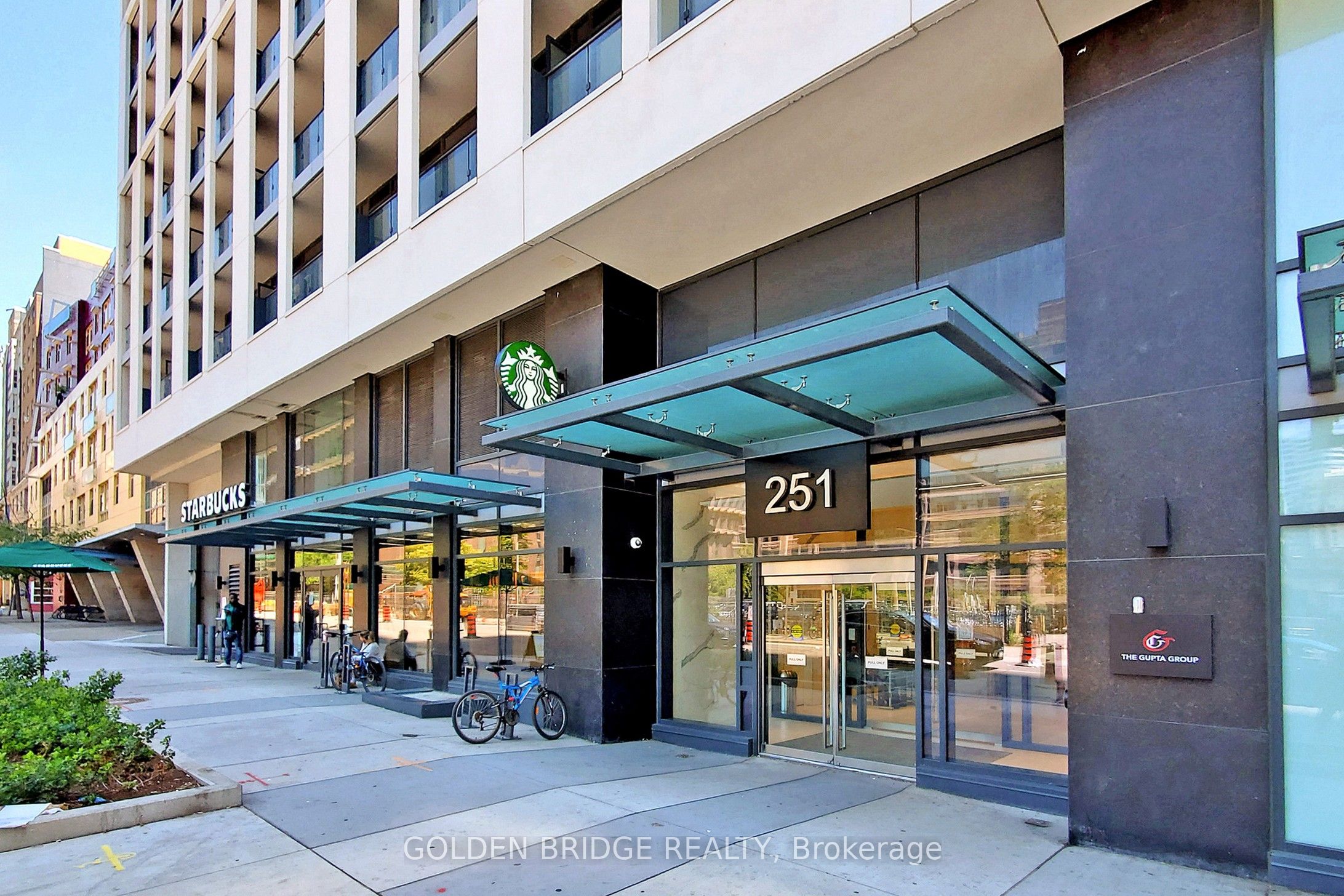 251 Jarvis Street 2410, Toronto, ON M5B 2C2 photo 3