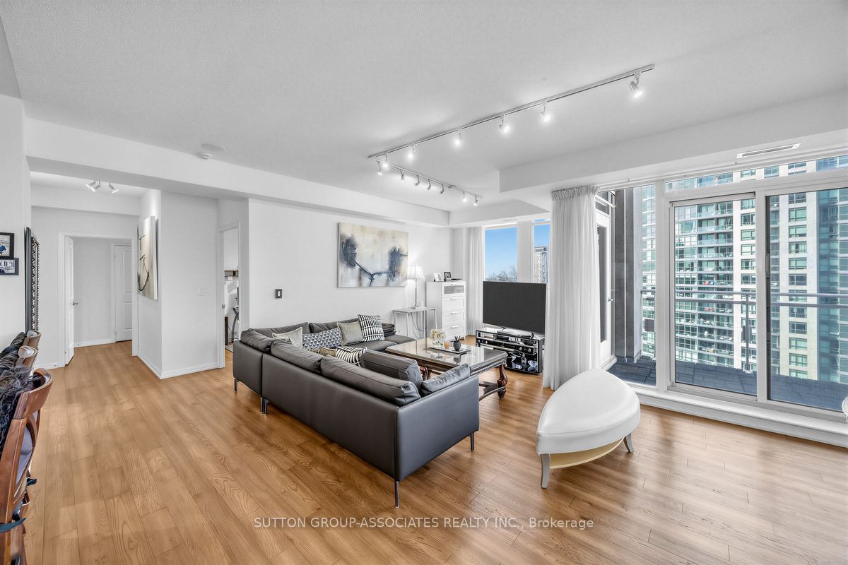 628 Fleet Street 1603, Toronto, ON M5V 1A8 photo 4