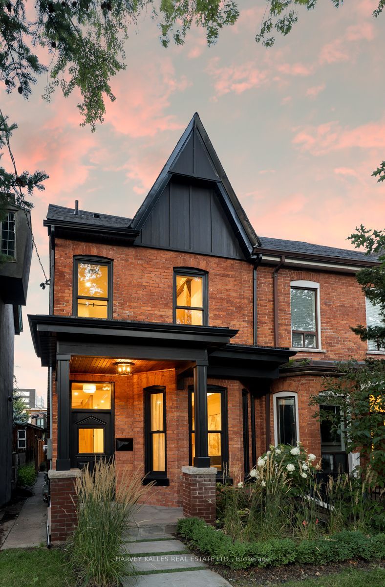 71 Robert Street, Toronto, ON M5S 2K4