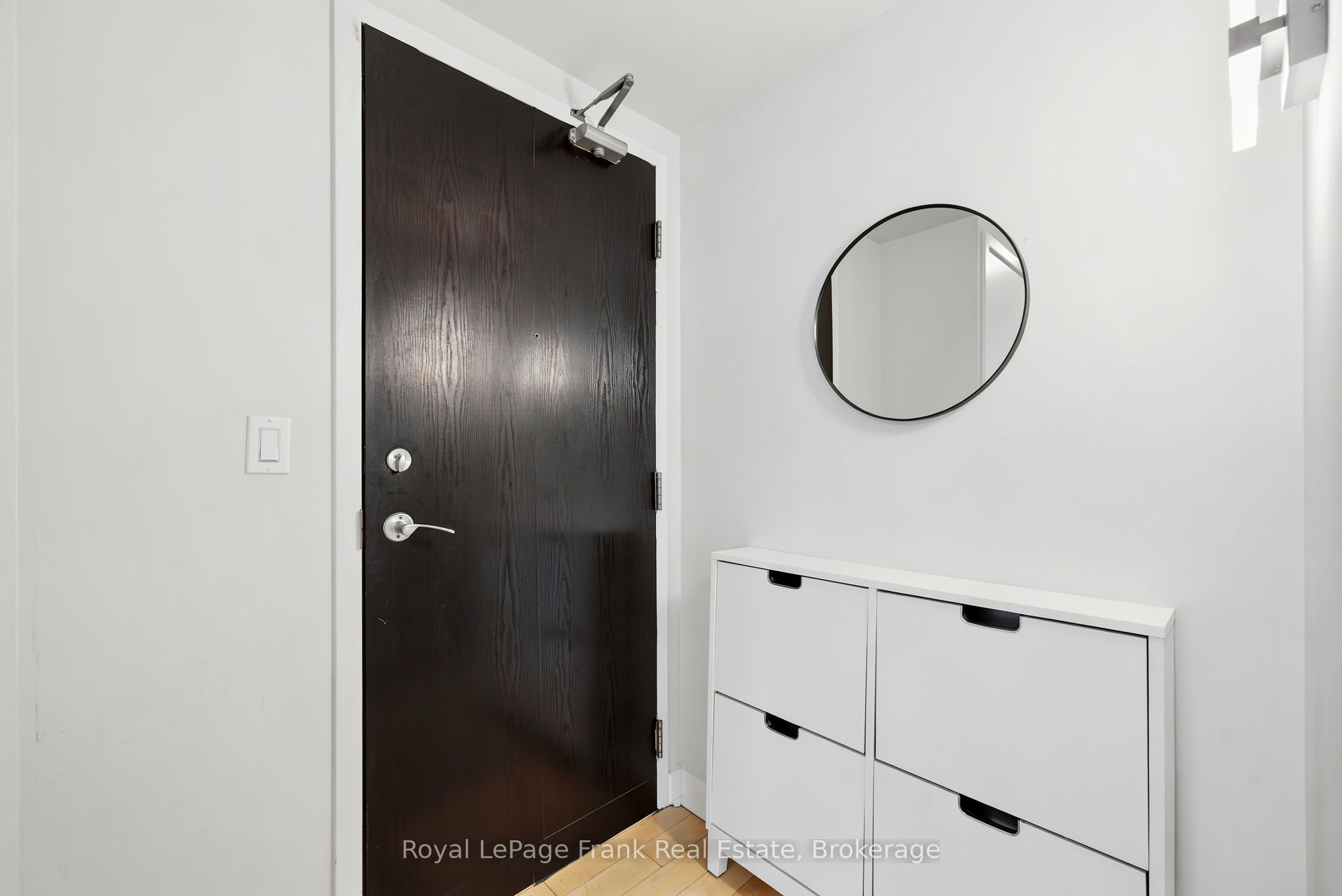 350 Wellington Street W M24, Toronto, ON M5V 3W9 photo 2