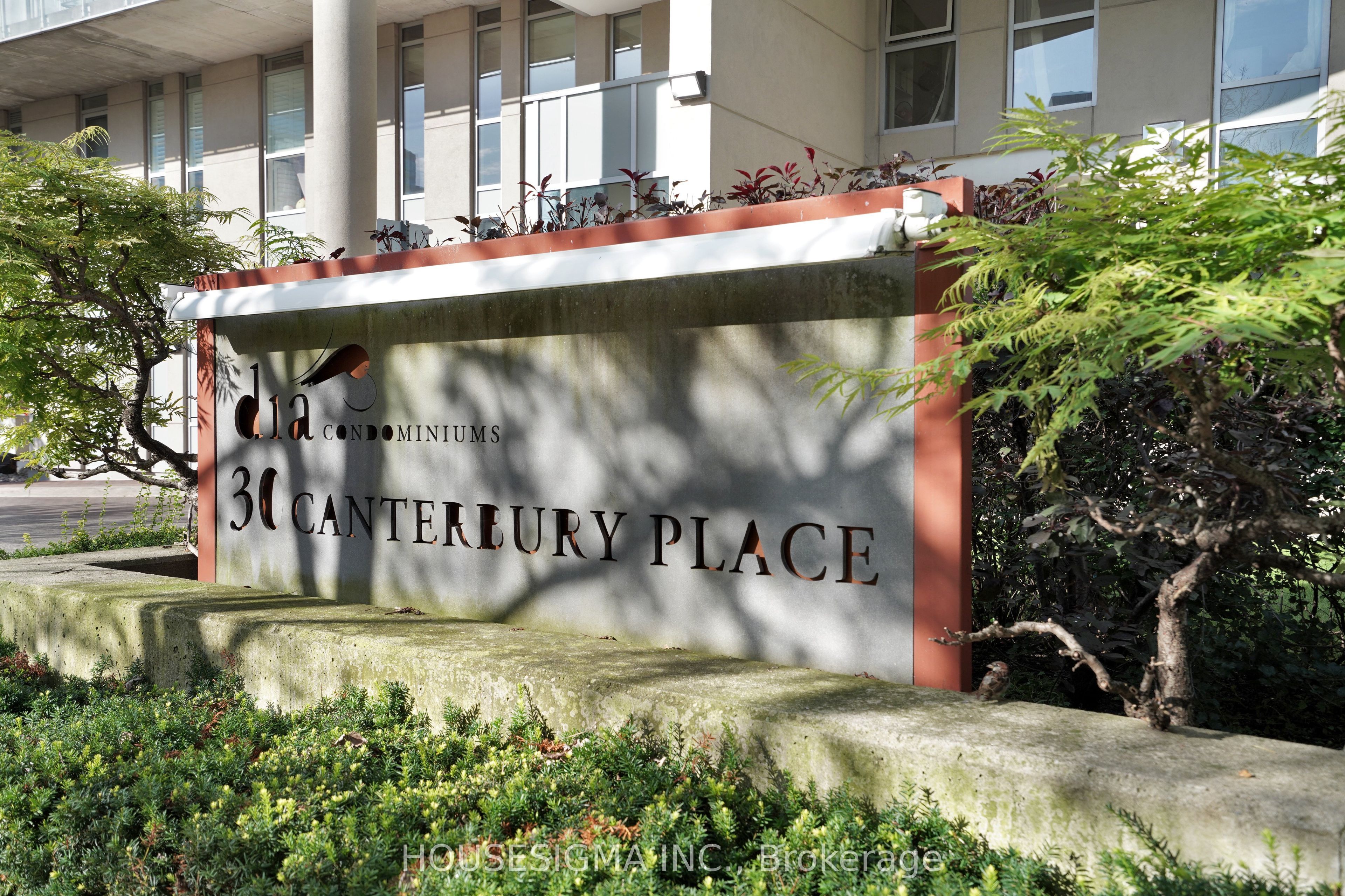30 Canterbury Place 515, Toronto, ON M2N 0B9 photo 5