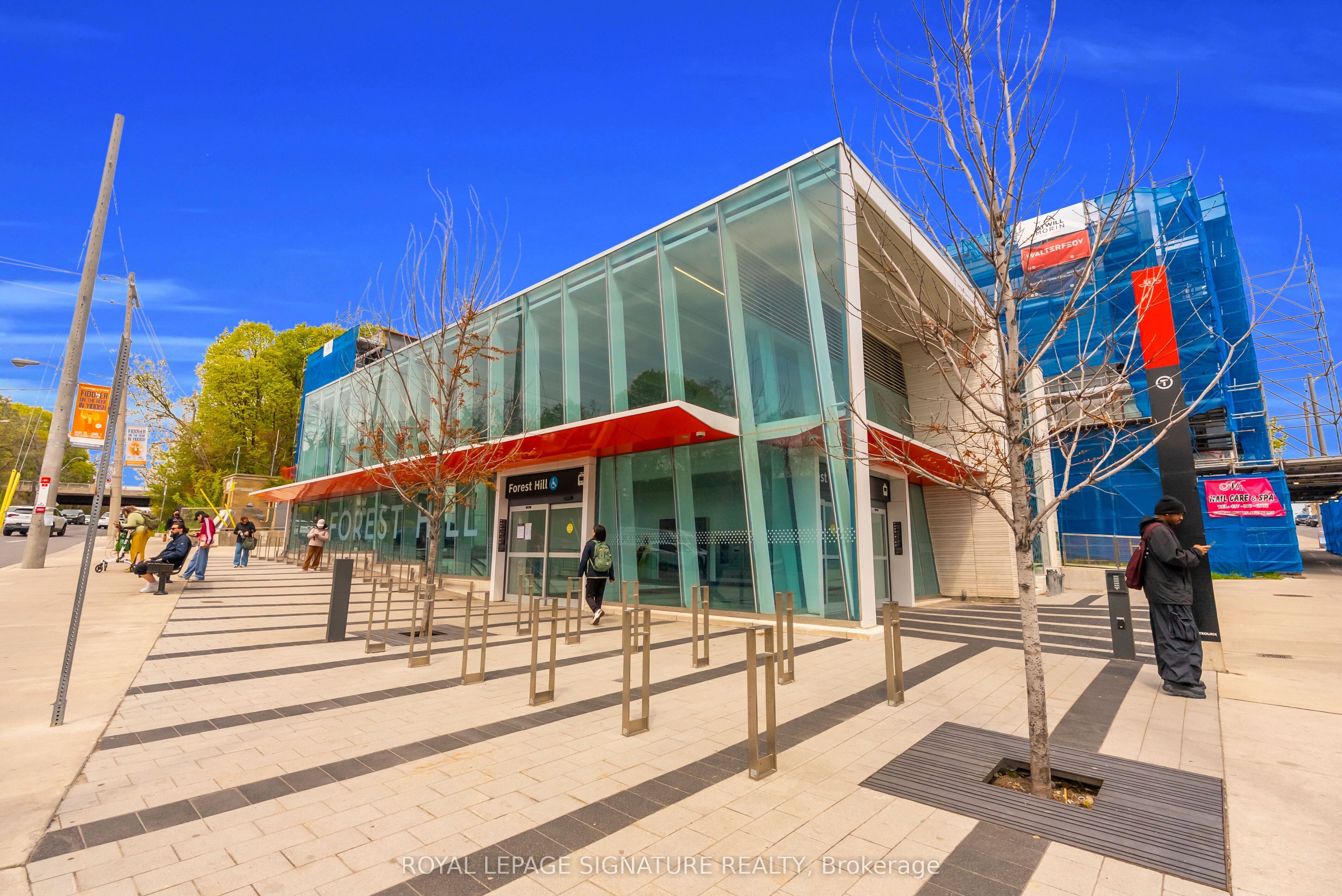2020 Bathurst Street 1121, Toronto, ON M5P 0A6 photo 5