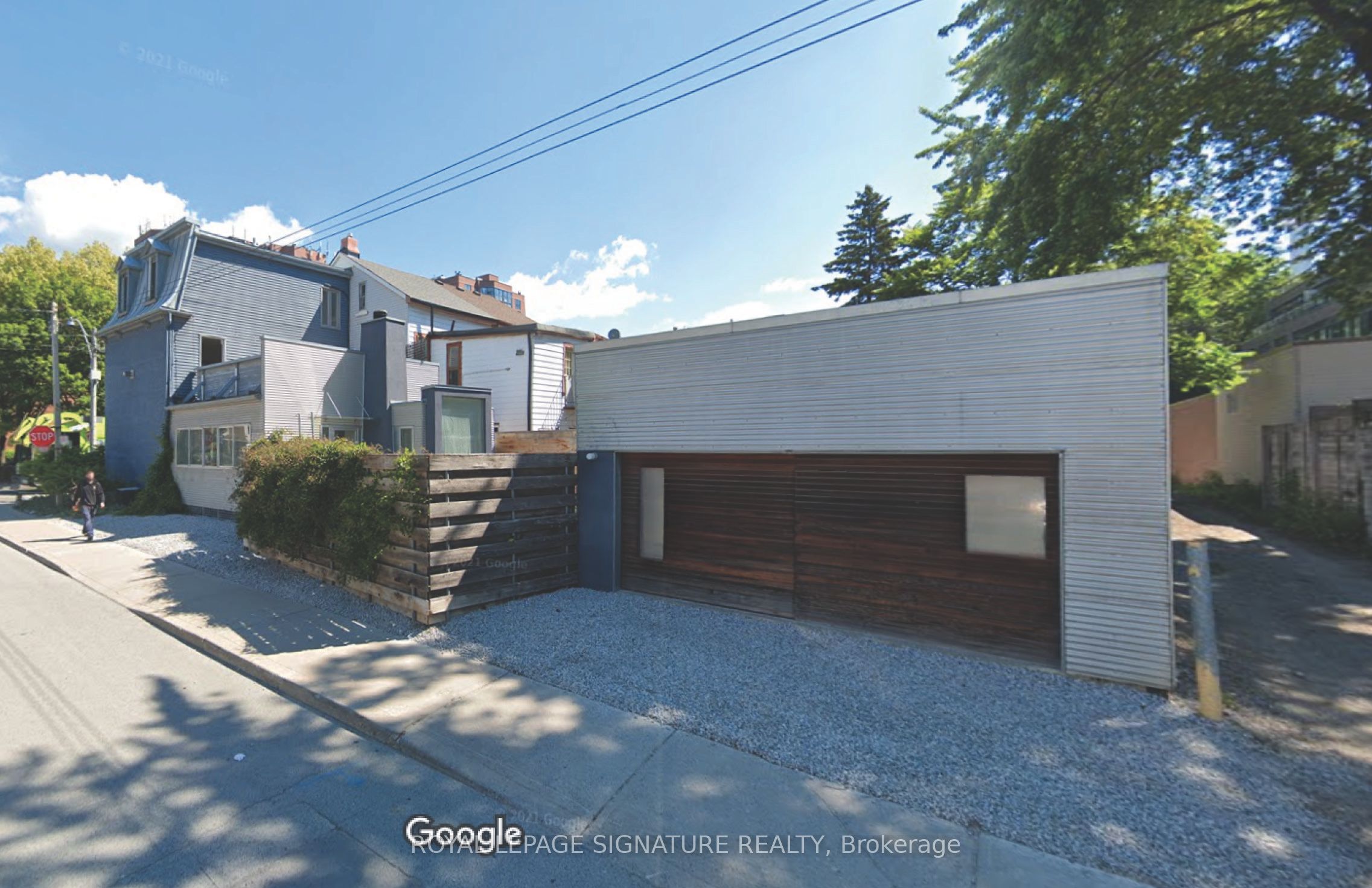 623 Wellington Street W Main, Toronto, ON M5V 1G3 photo 3