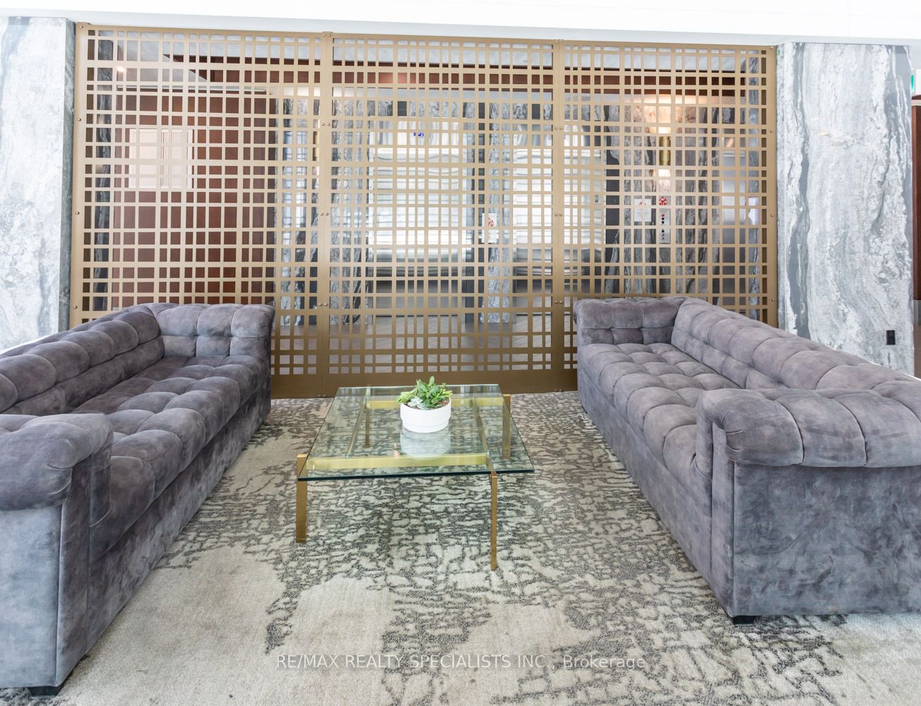 38 Iannuzzi Street 540, Toronto, ON M5V 0S2 photo 2