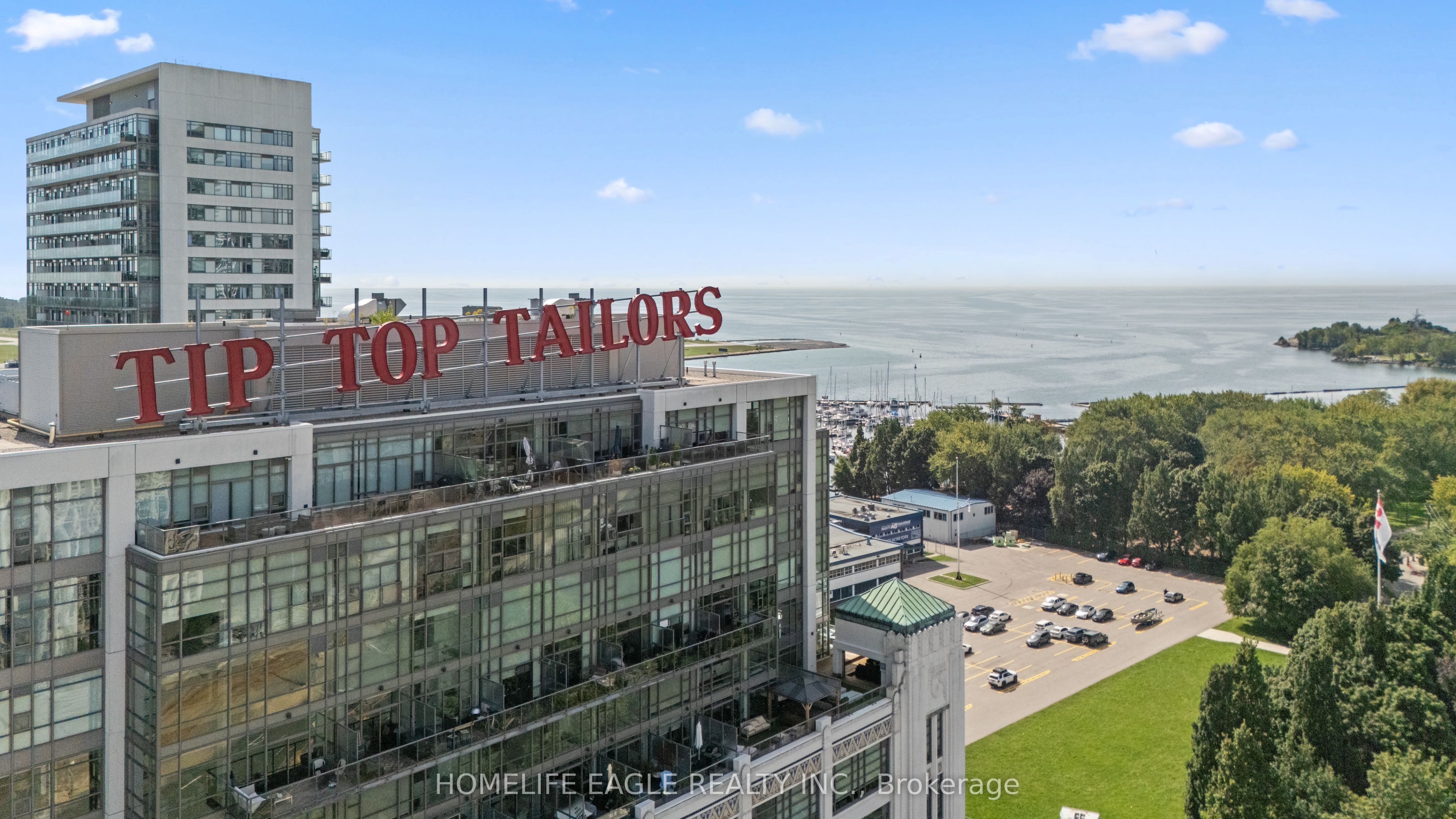 637 Lake Shore Boulevard W 805, Toronto, ON M5V 3J6 photo 2