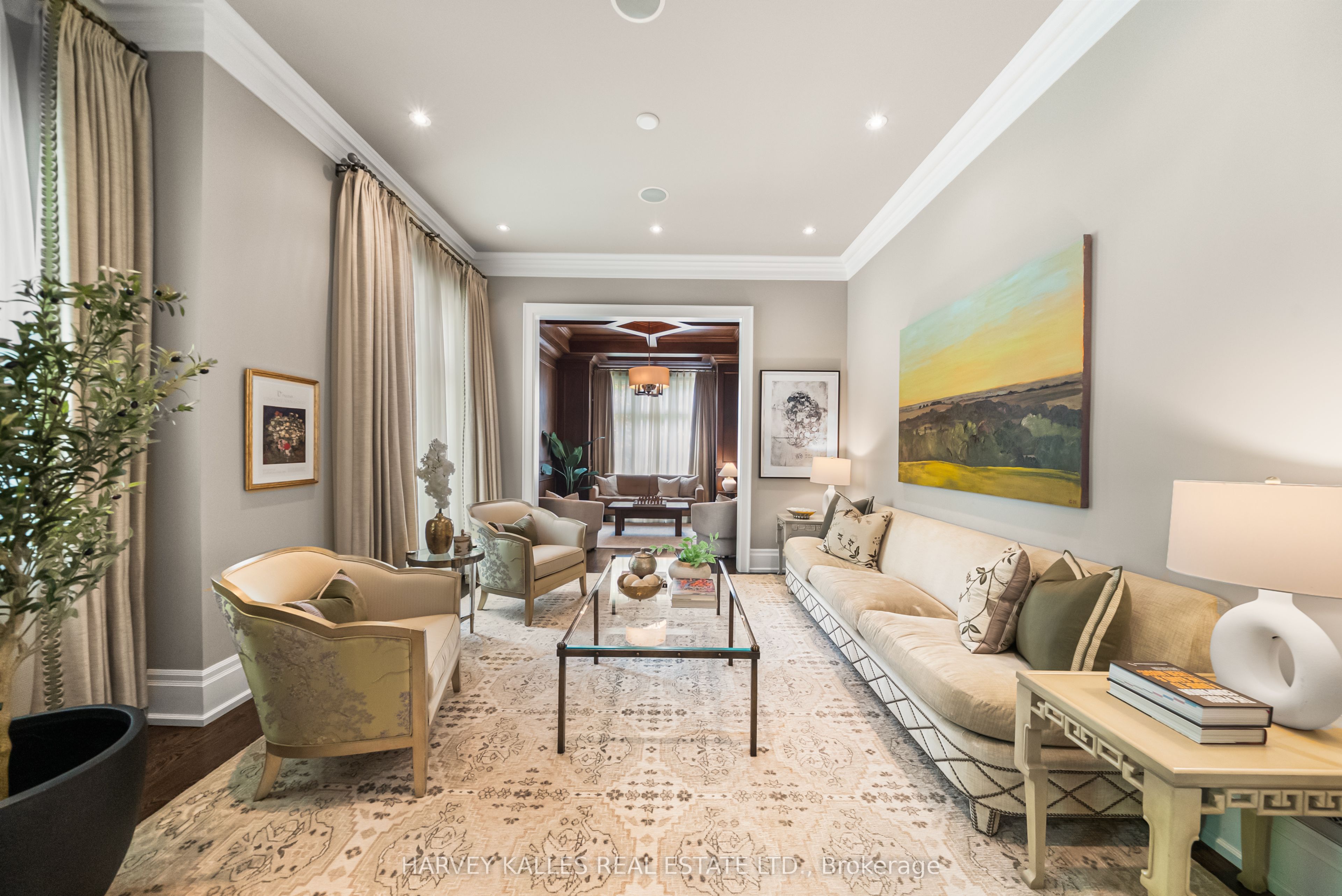 6 Vesta Drive, Toronto, ON M5P 2Z3 photo 4