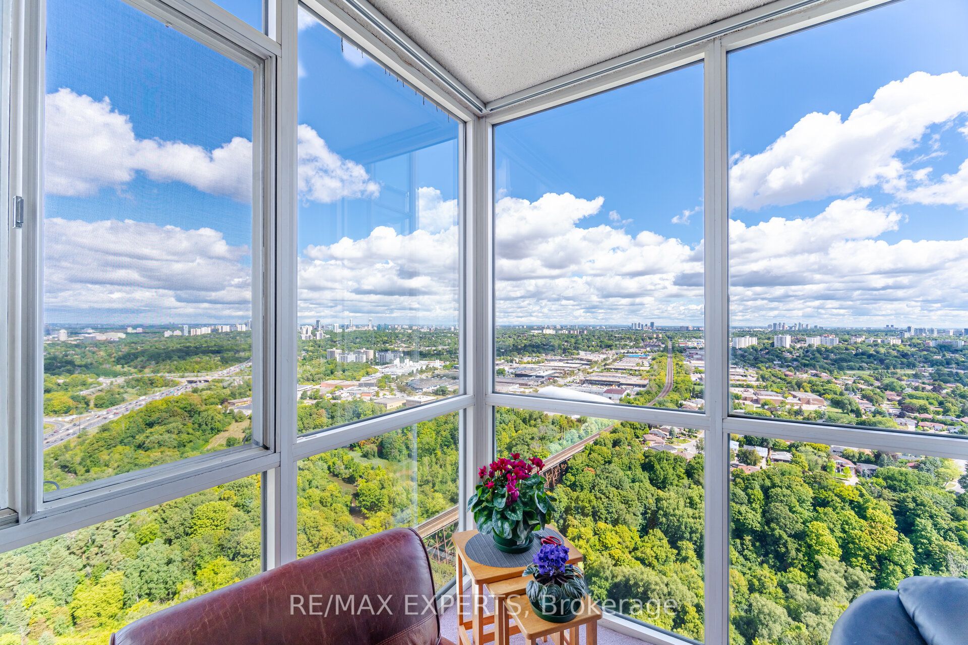 7 Concorde Place 3610, Toronto, ON M3C 3N4
