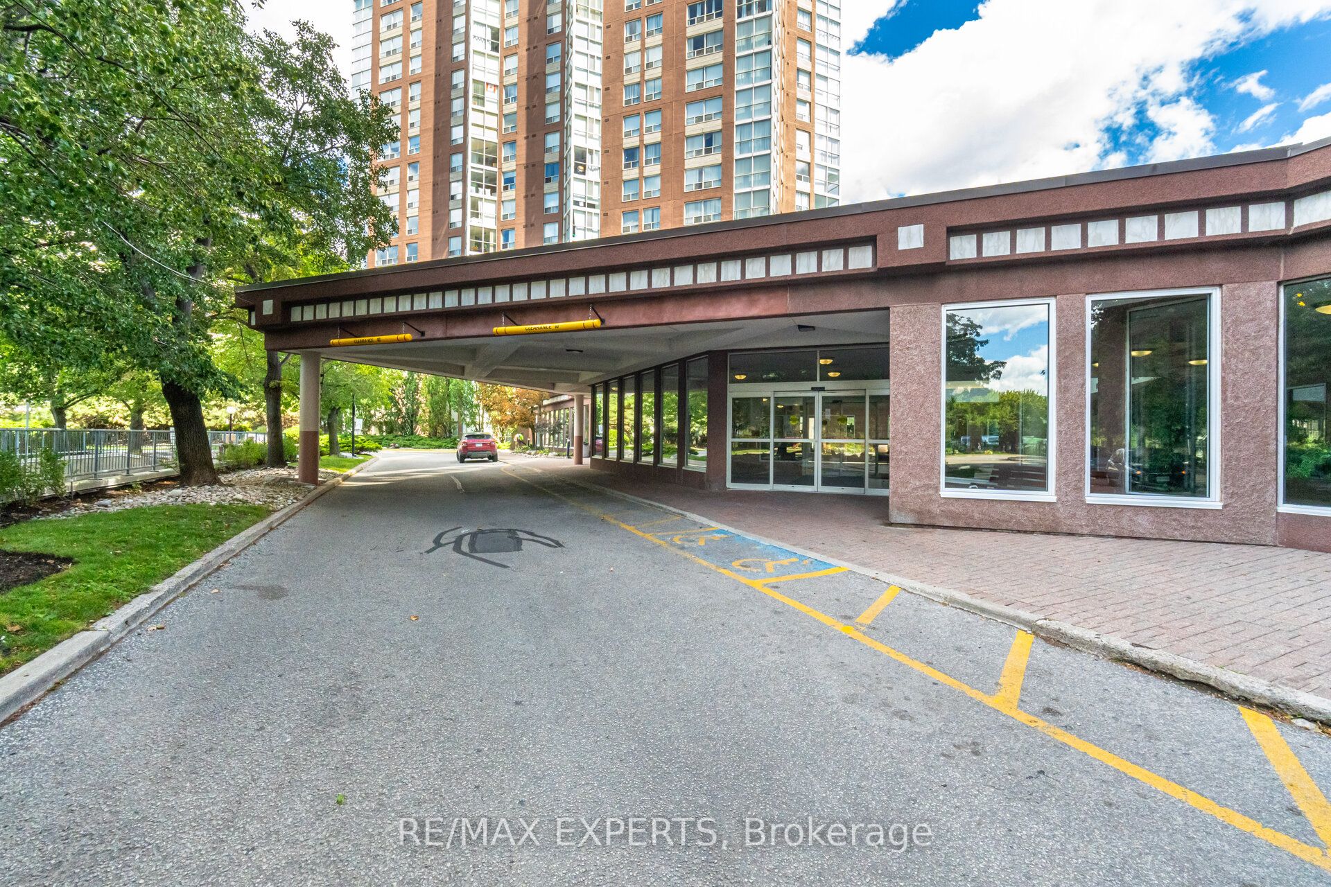 7 Concorde Place 3610, Toronto, ON M3C 3N4 photo 3