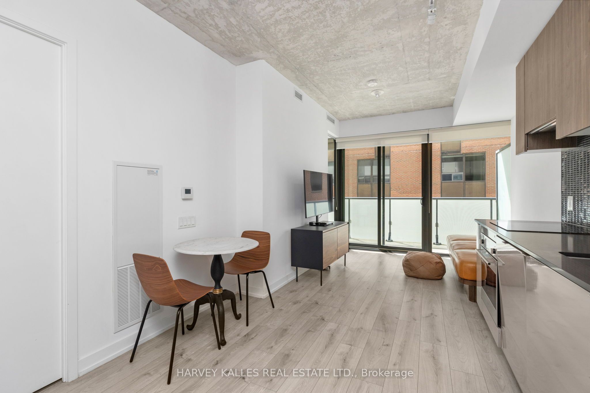 161 Roehampton Avenue 523, Toronto, ON M4P 0C8