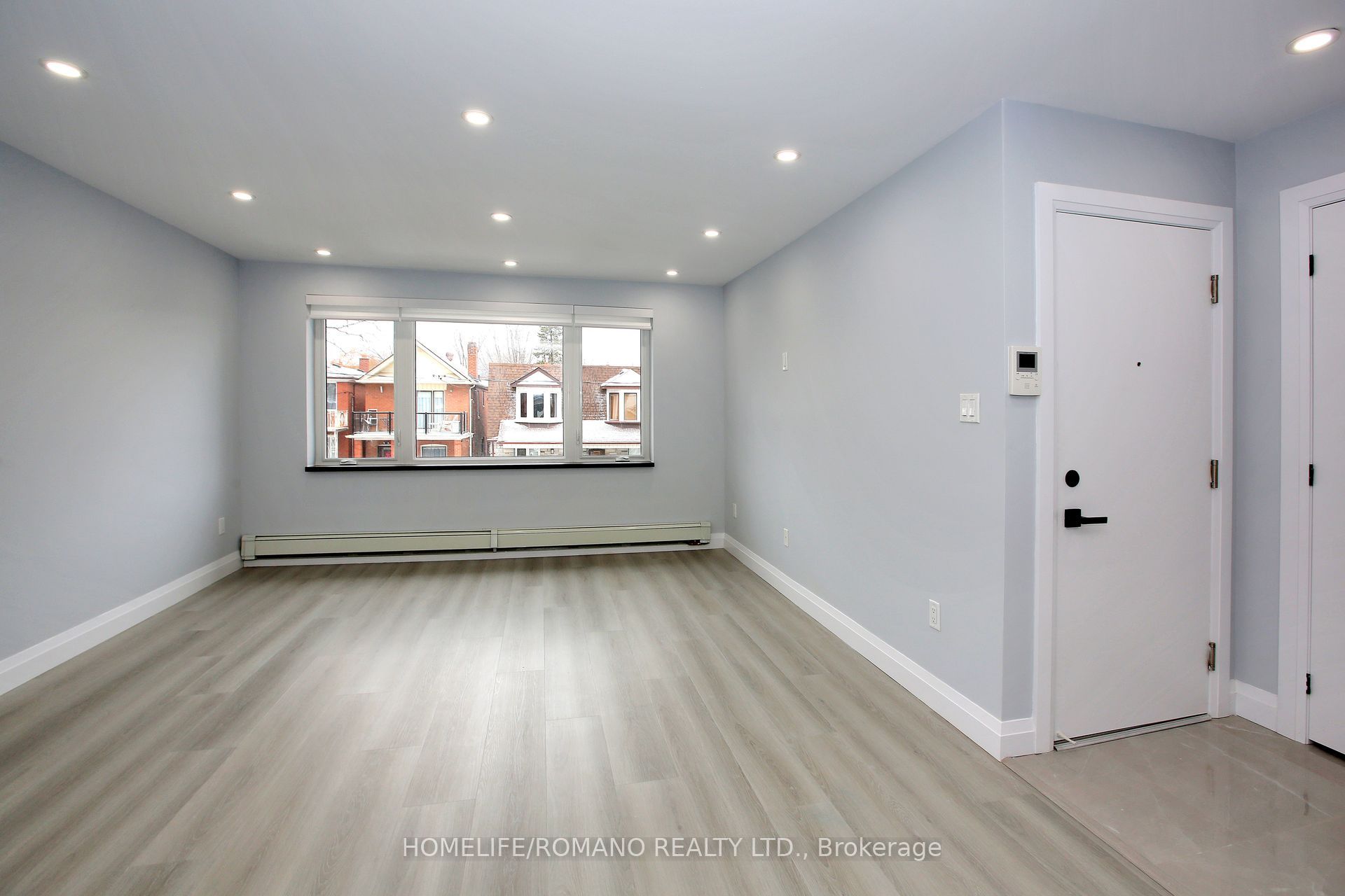 177 Robina Avenue A, Toronto, ON M6C 3Y8 photo 2