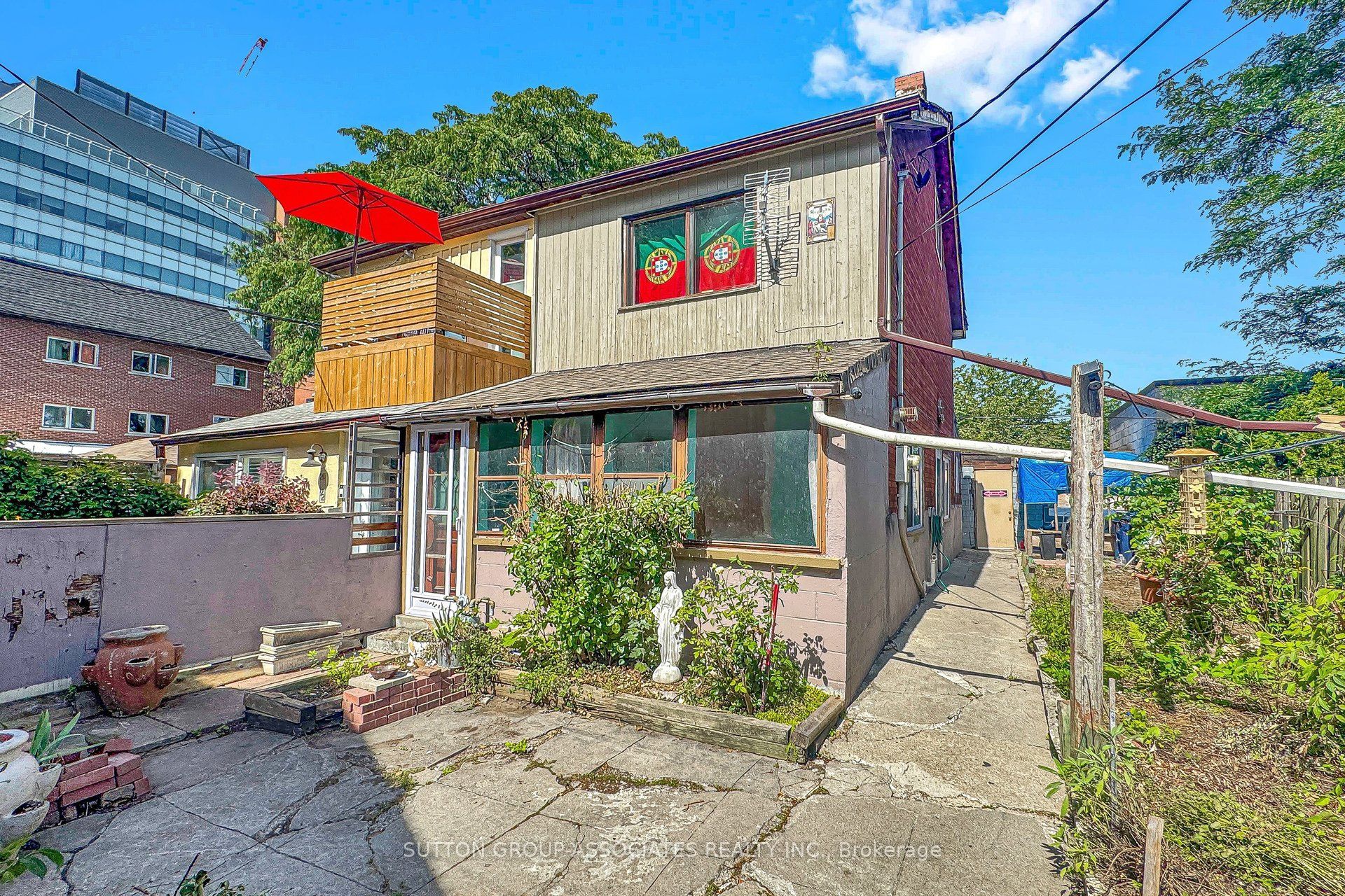 18 1/2 Bellevue Avenue, Toronto, ON M5T 2N4 photo 3