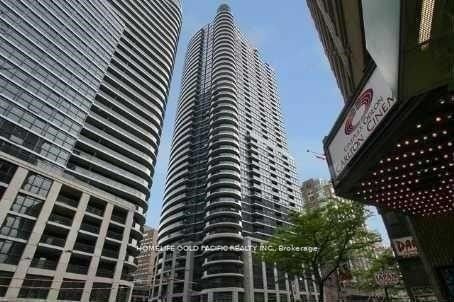 21 Carlton Street 2704, Toronto, ON M5B 1L3