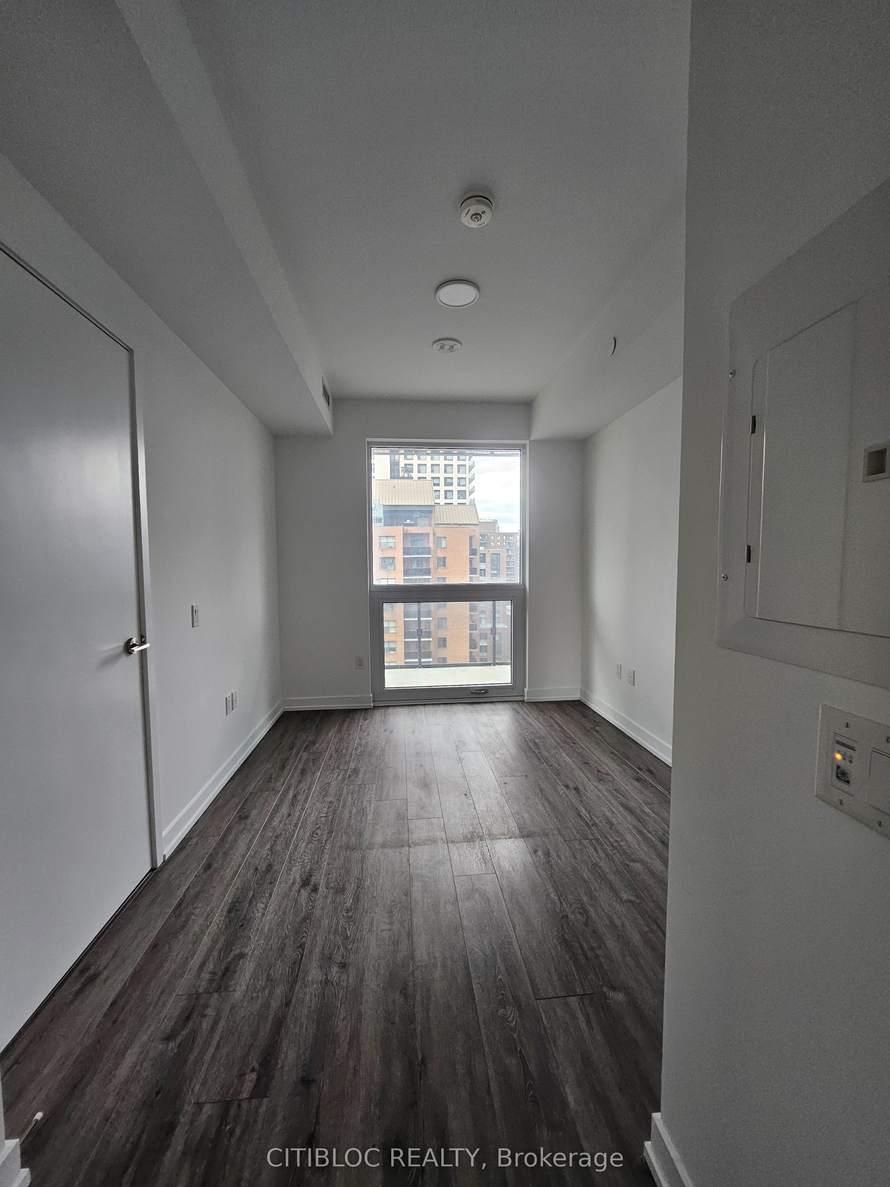 39 Roehampton Avenue 601, Toronto, ON M4P 0G1 photo 4
