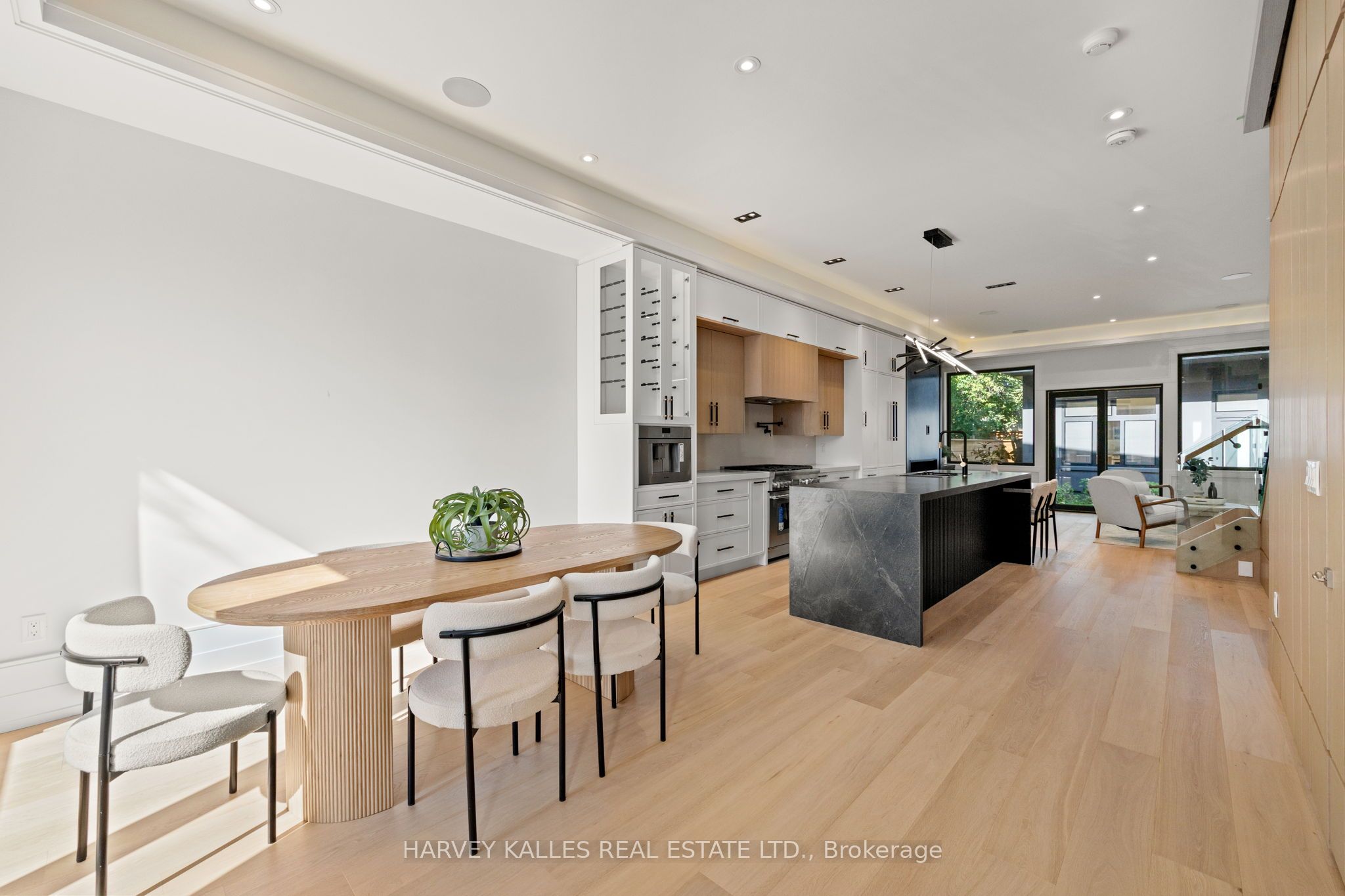 199 Arlington Avenue, Toronto, ON M6C 2Z4 photo 3