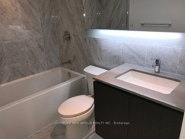 70 Queens Wharf Road 1515, Toronto, ON M5V 0J2 photo 3