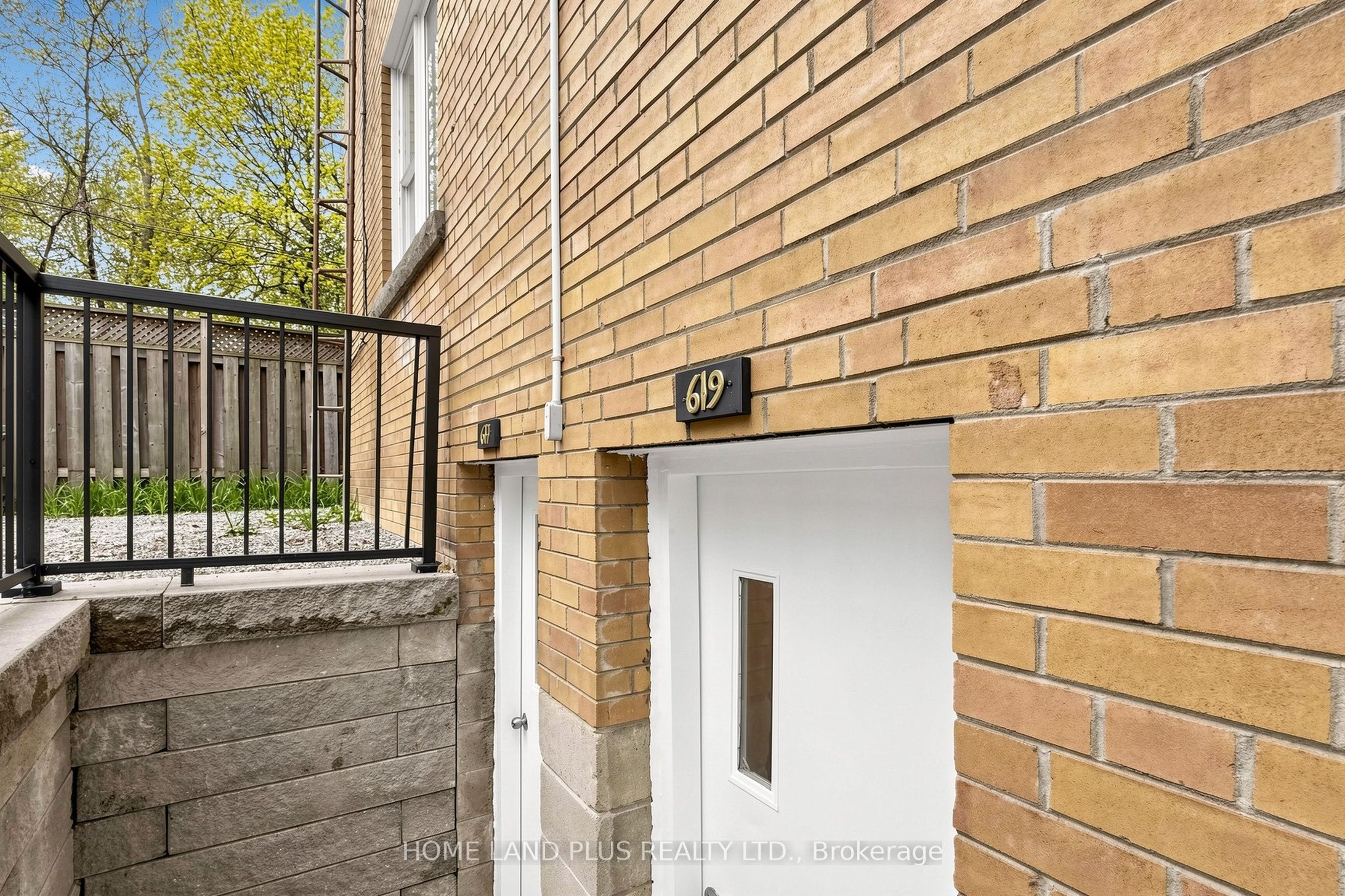 617 Merton Street Basement Unit A1, Toronto, ON M4S 1B4 photo 5