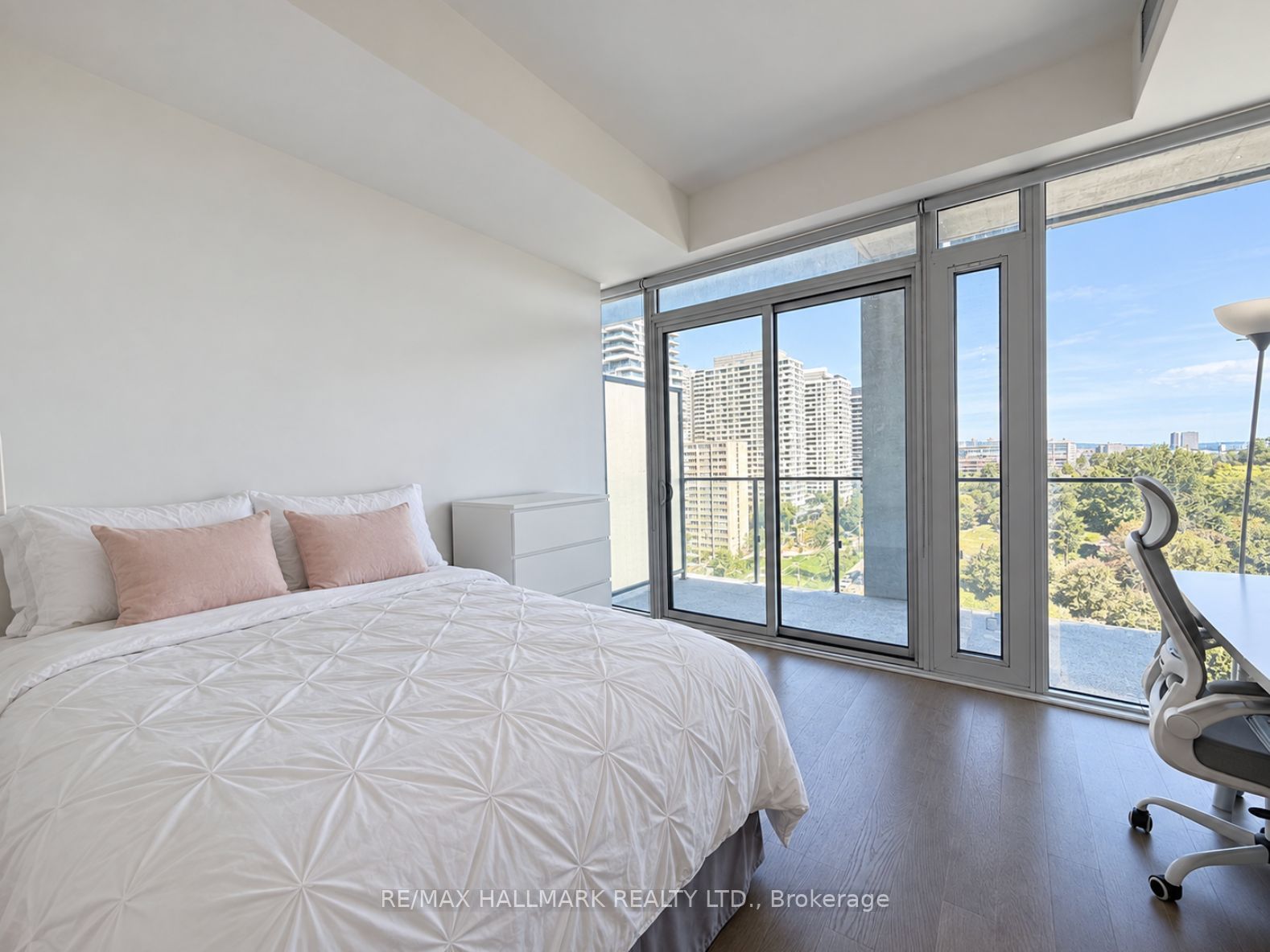 5 Soudan Avenue 1506, Toronto, ON M4S 0B1 photo 5