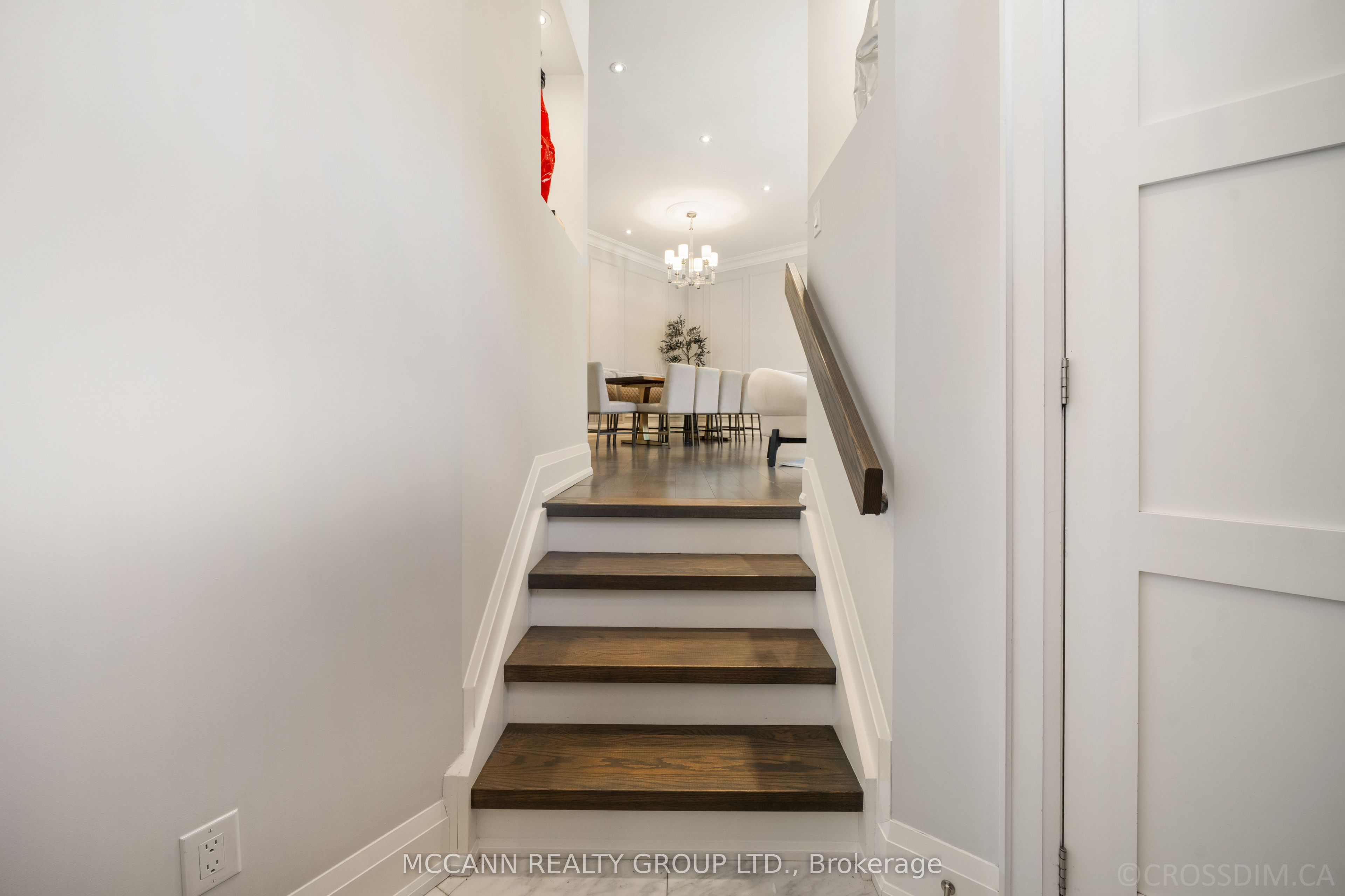 15 Belsize Drive, Toronto, ON M4S 1L3 photo 4